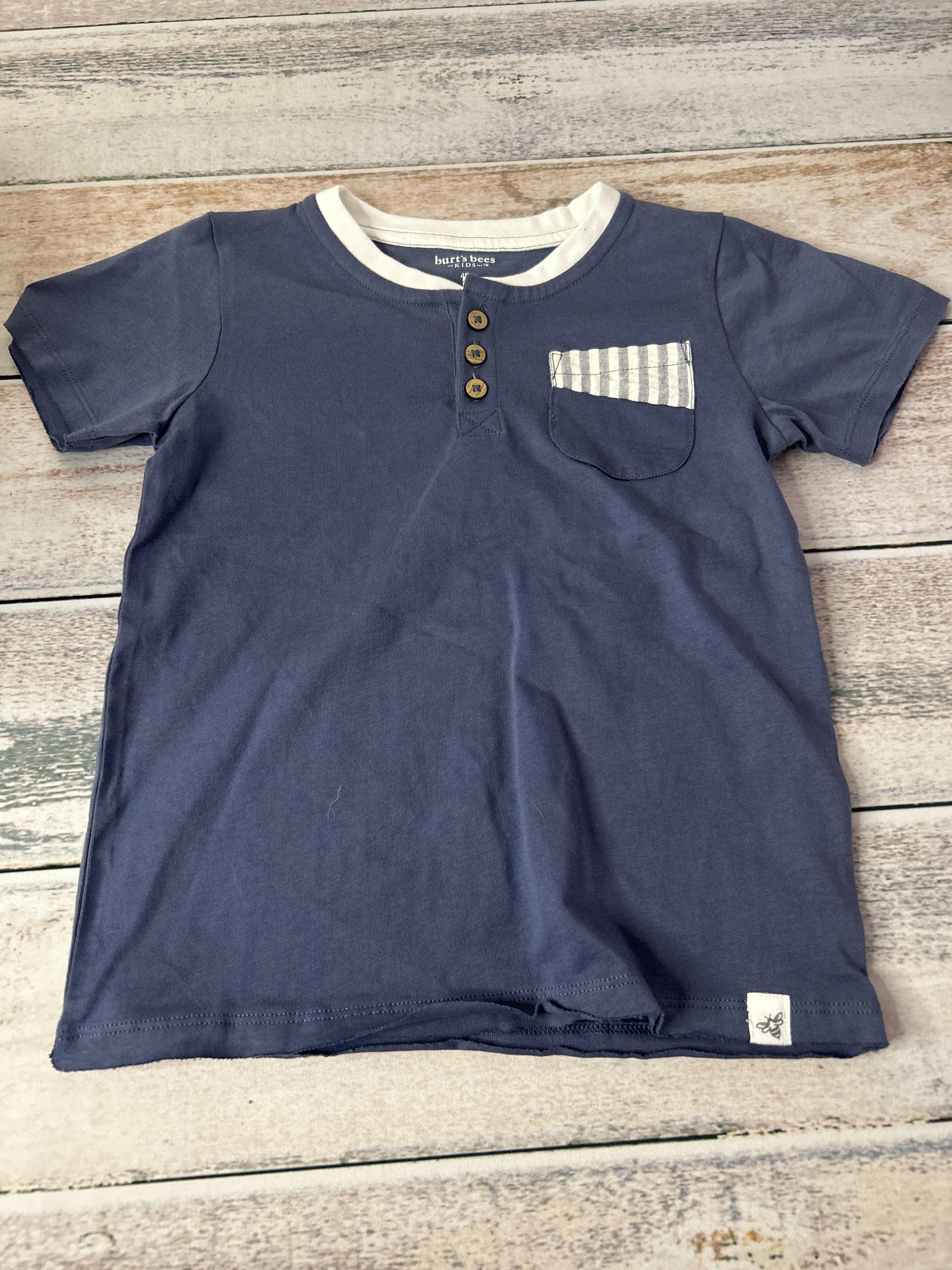 Boys Navy Blue T-Shirt Size: 4T Navy Blue