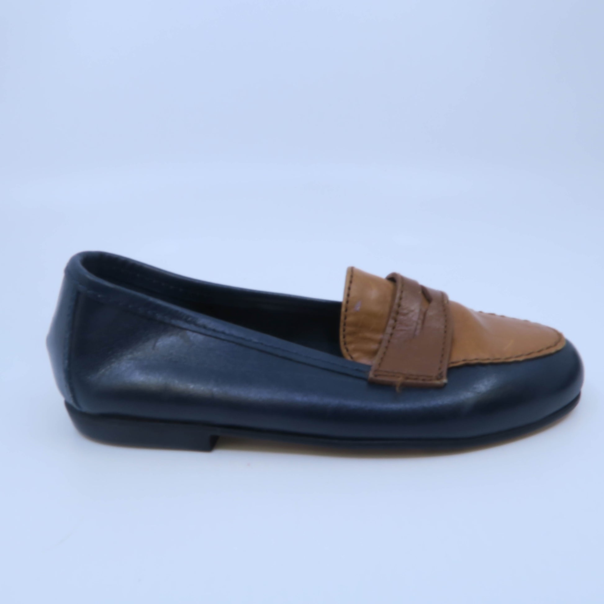 Ferrerias Girls Navy | Tan Shoes Size: *6 Toddler Navy | Tan