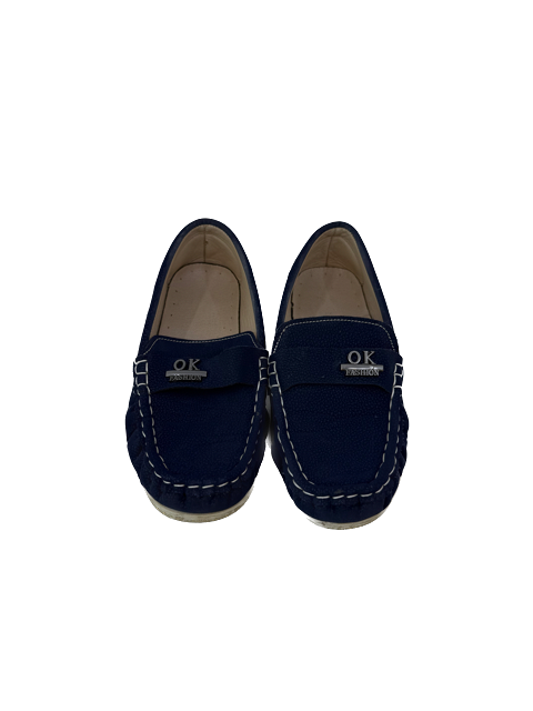Unknown Boys Navy Shoes Size: EU 36 (4 youth) Navy