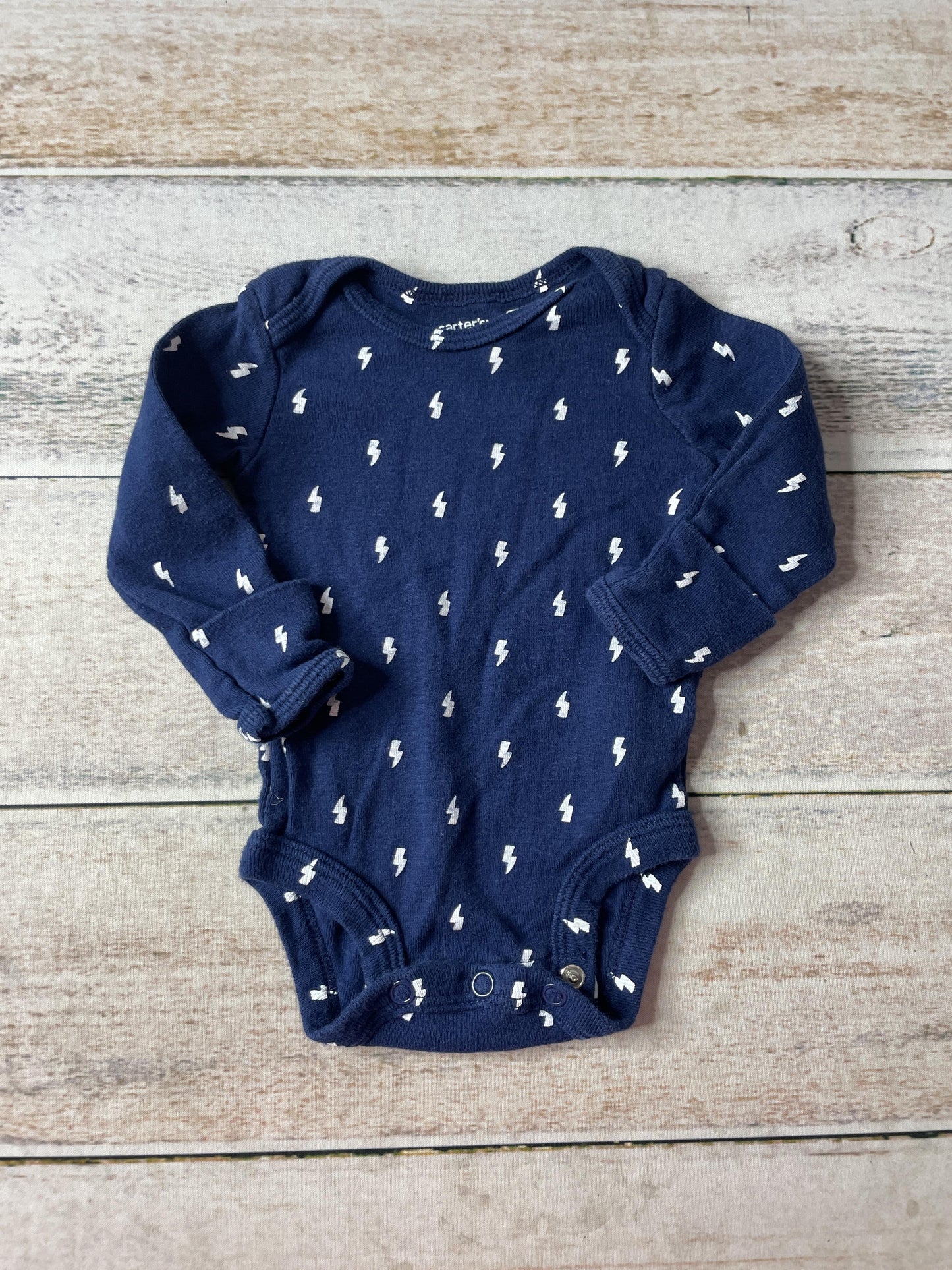 Unisex Onesie Size: Newborn