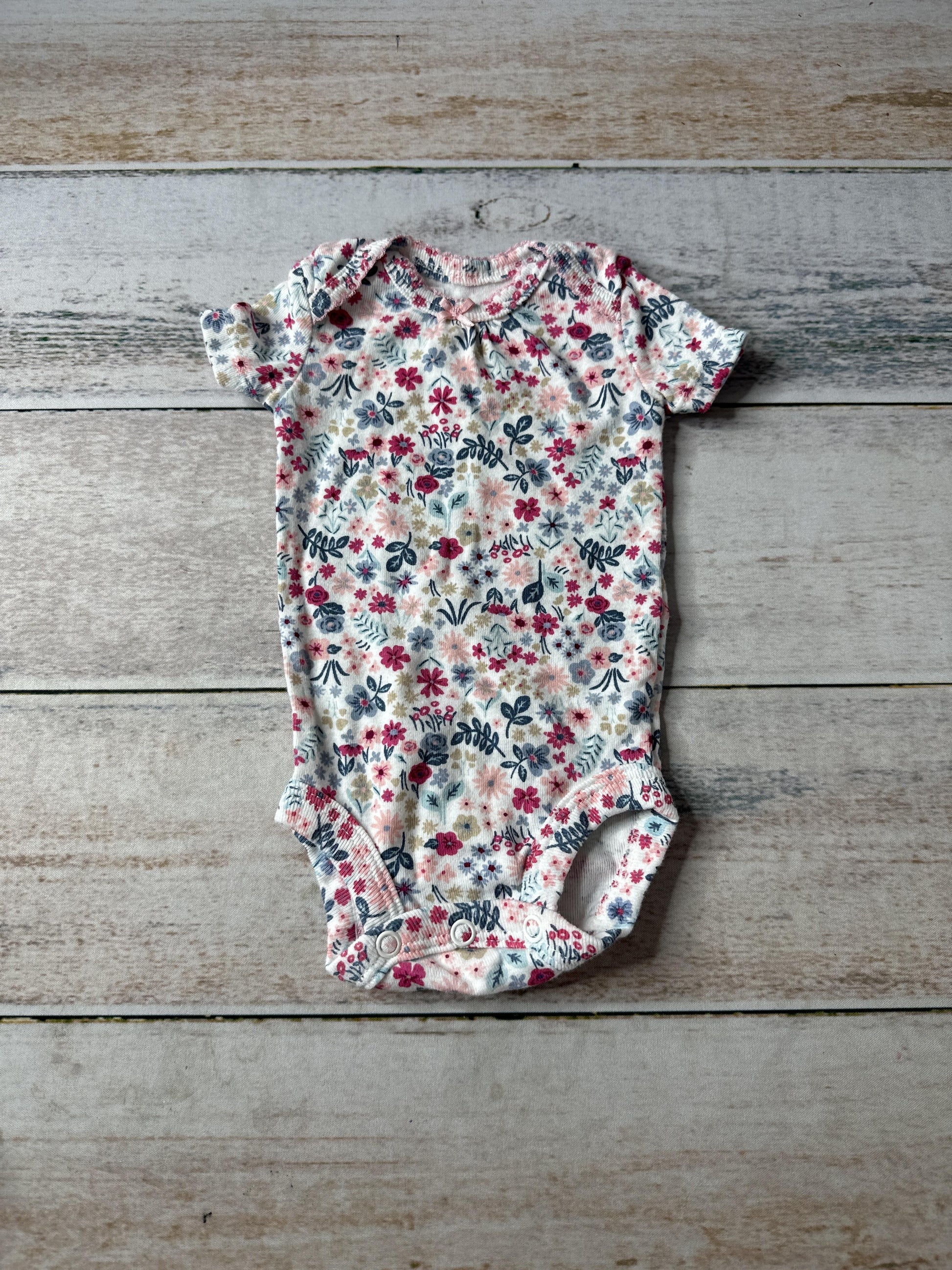 Carters Unisex Onesie Size: Newborn