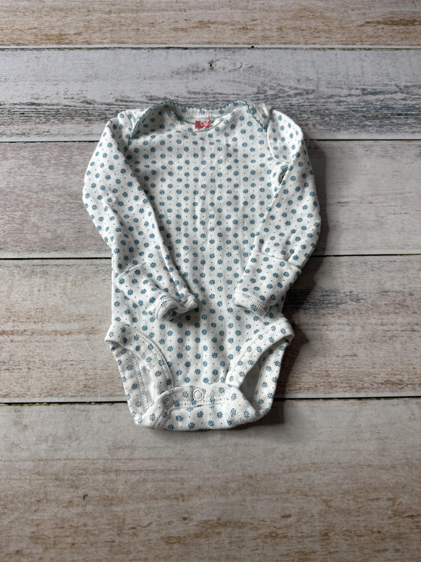 Carters Unisex Onesie Size: Newborn