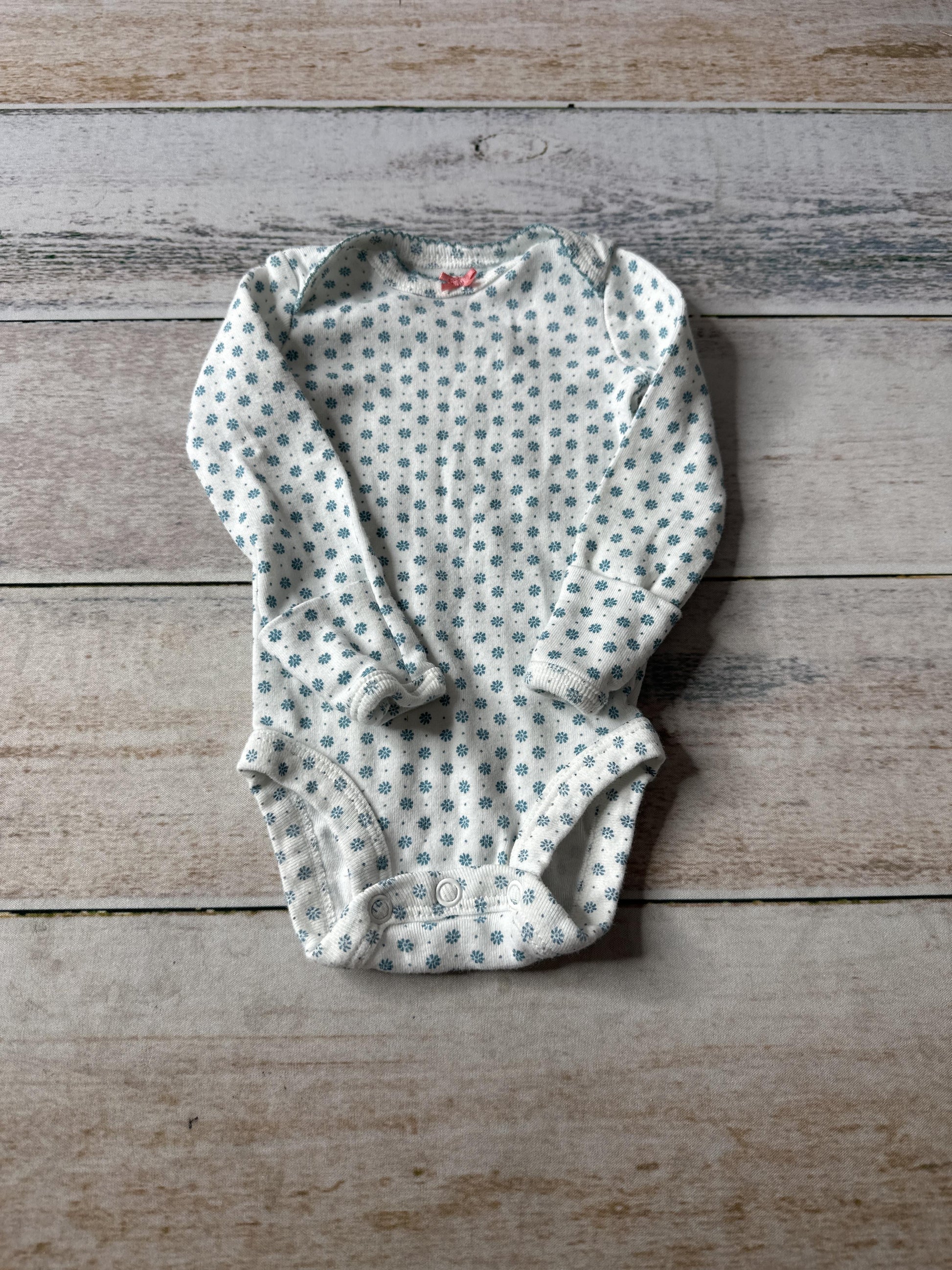 Carters Unisex Onesie Size: Newborn