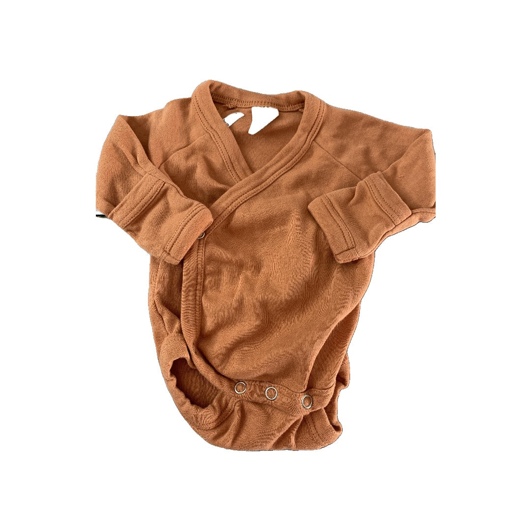 Kate Quinn Unisex Button Down Short Sleeve Size: Newborn