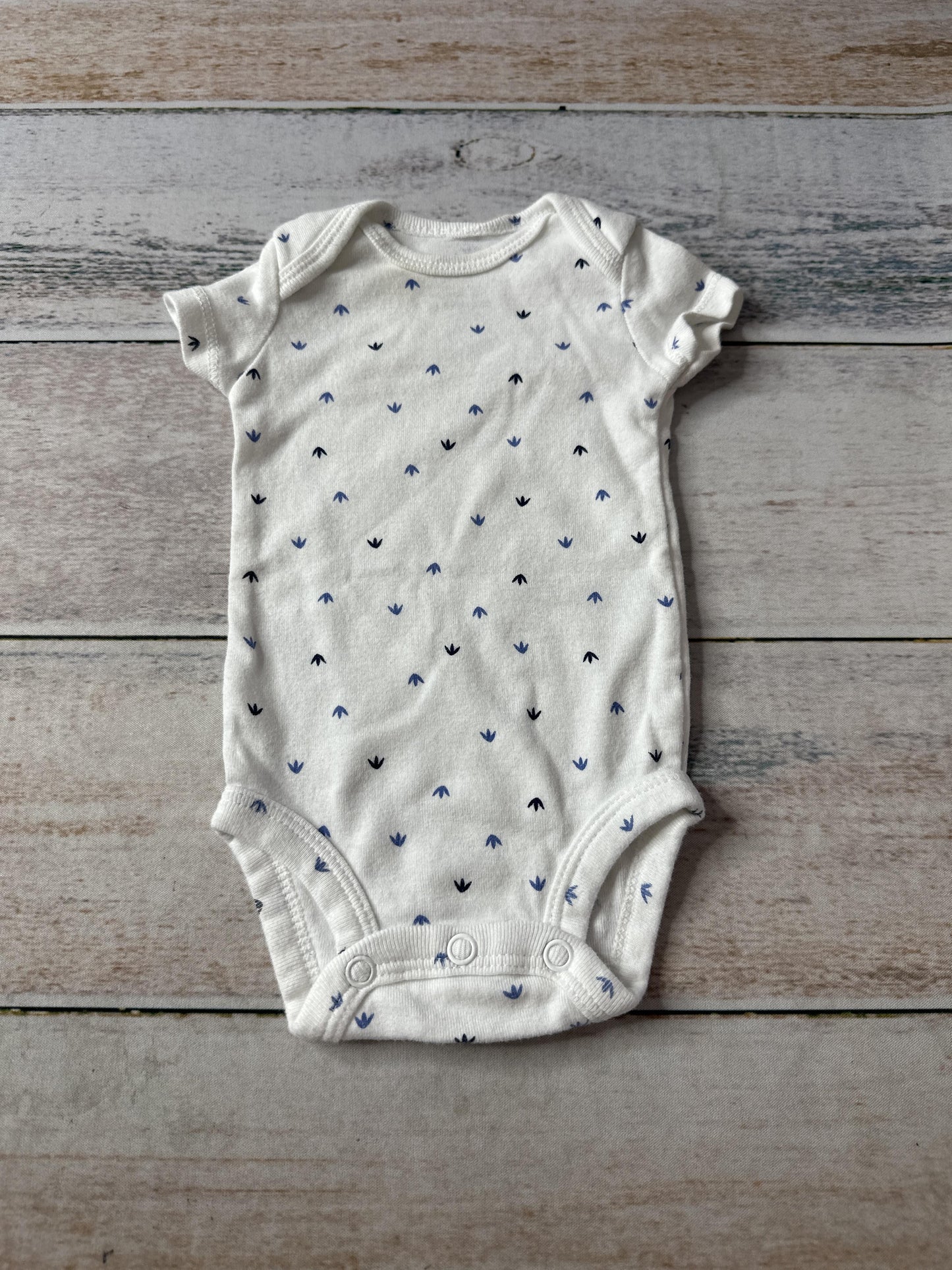 Unisex Onesie Size: Newborn