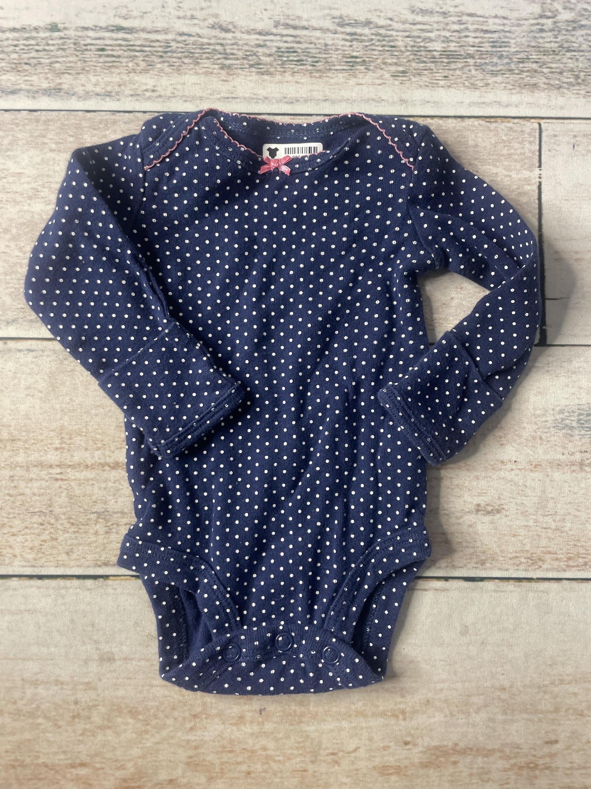 Unisex Onesie Size: Newborn