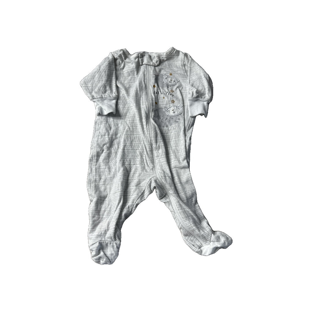 Unisex Pajamas Size: Newborn