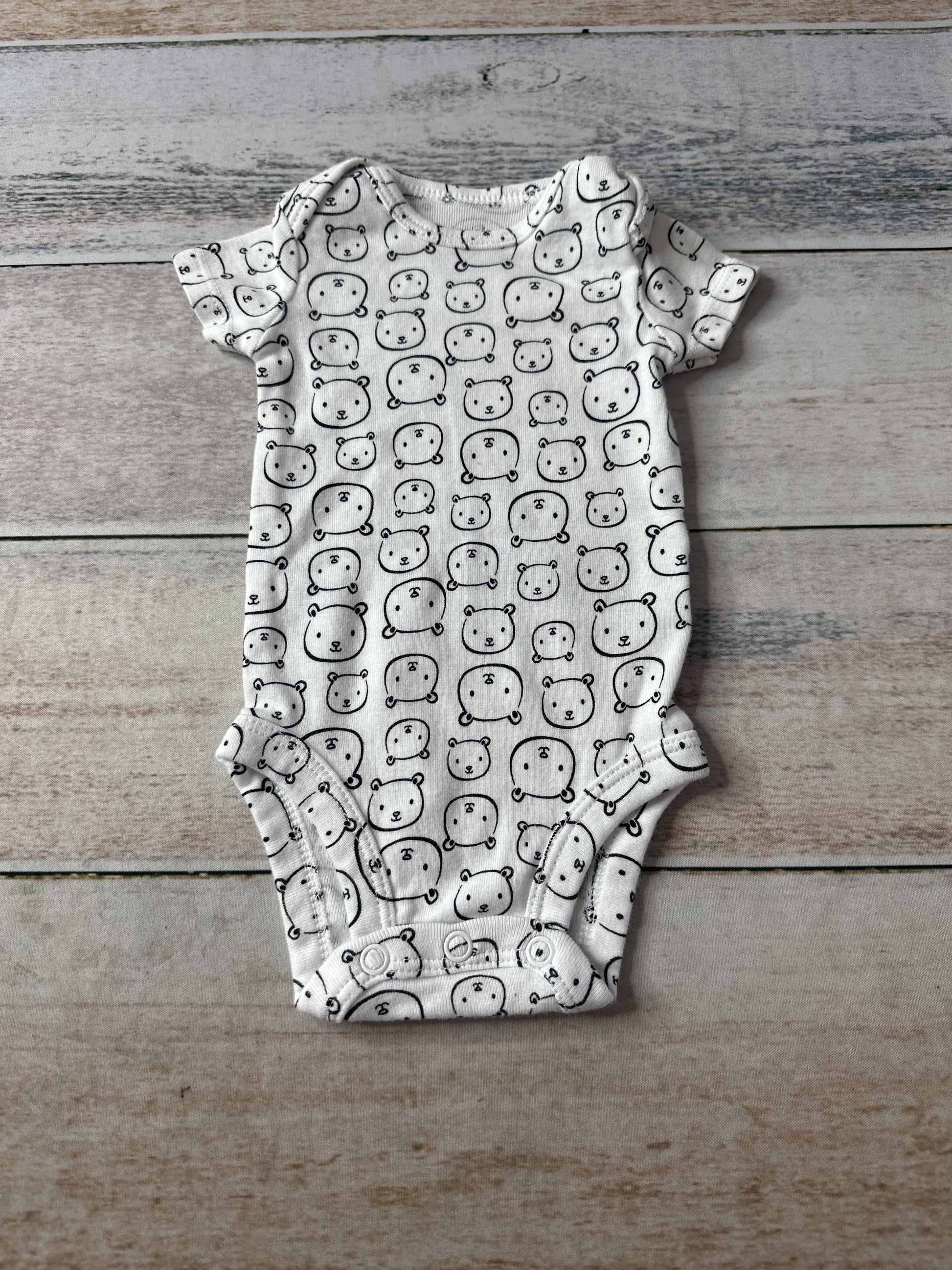 Unisex Onesie Size: Newborn