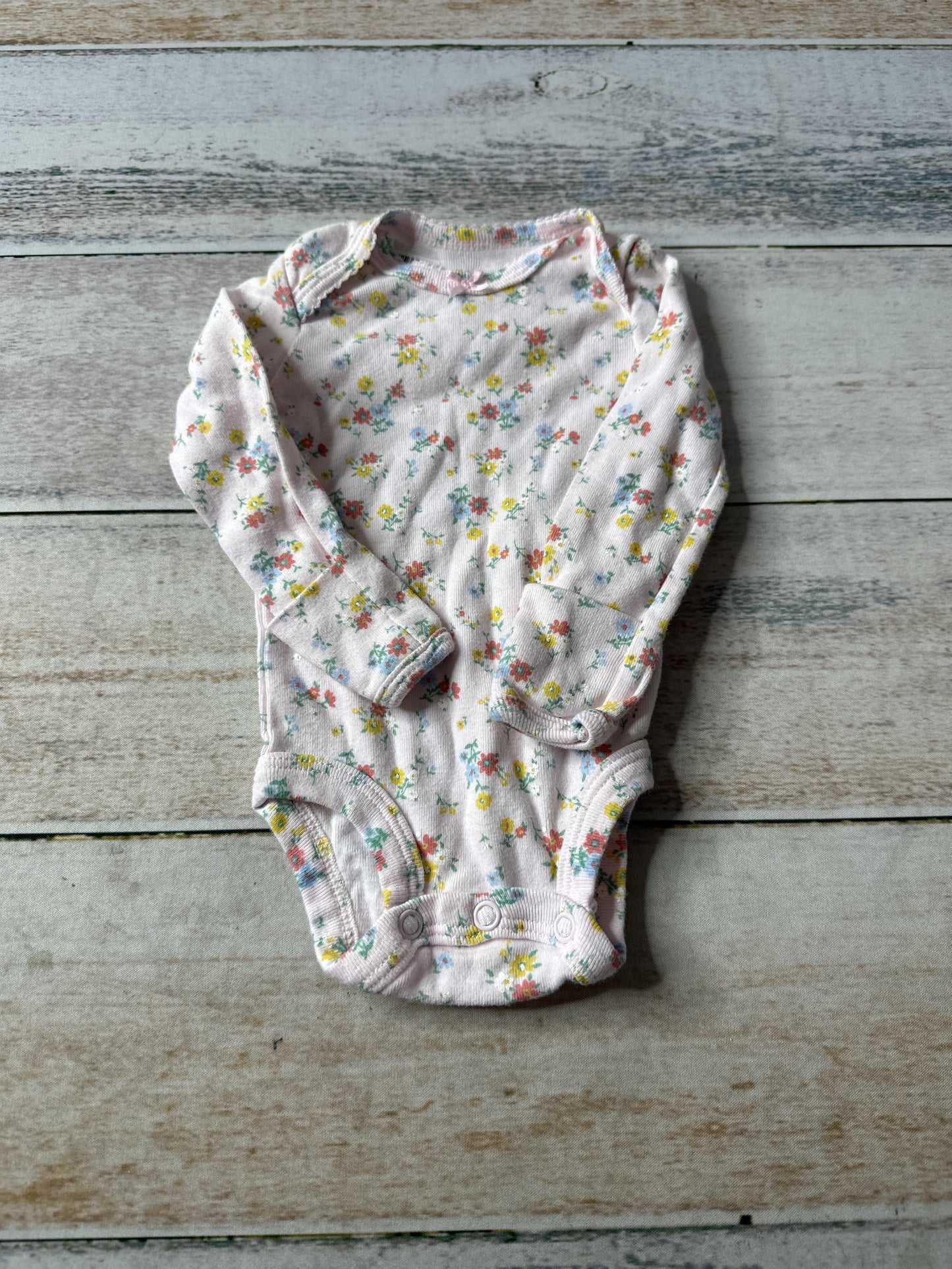 Carters Unisex Onesie Size: Newborn
