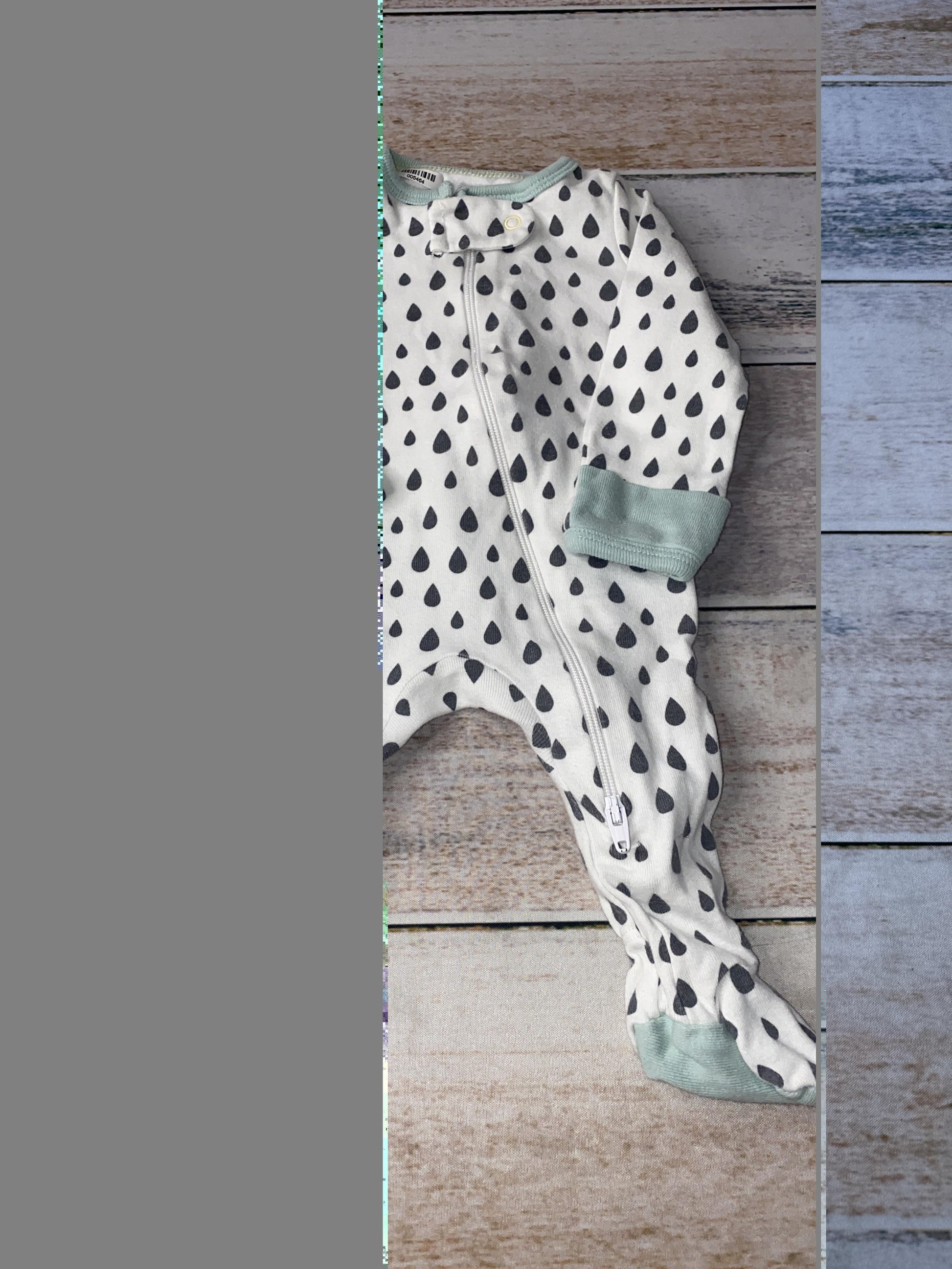 Goumi Unisex Pajamas Size: Newborn