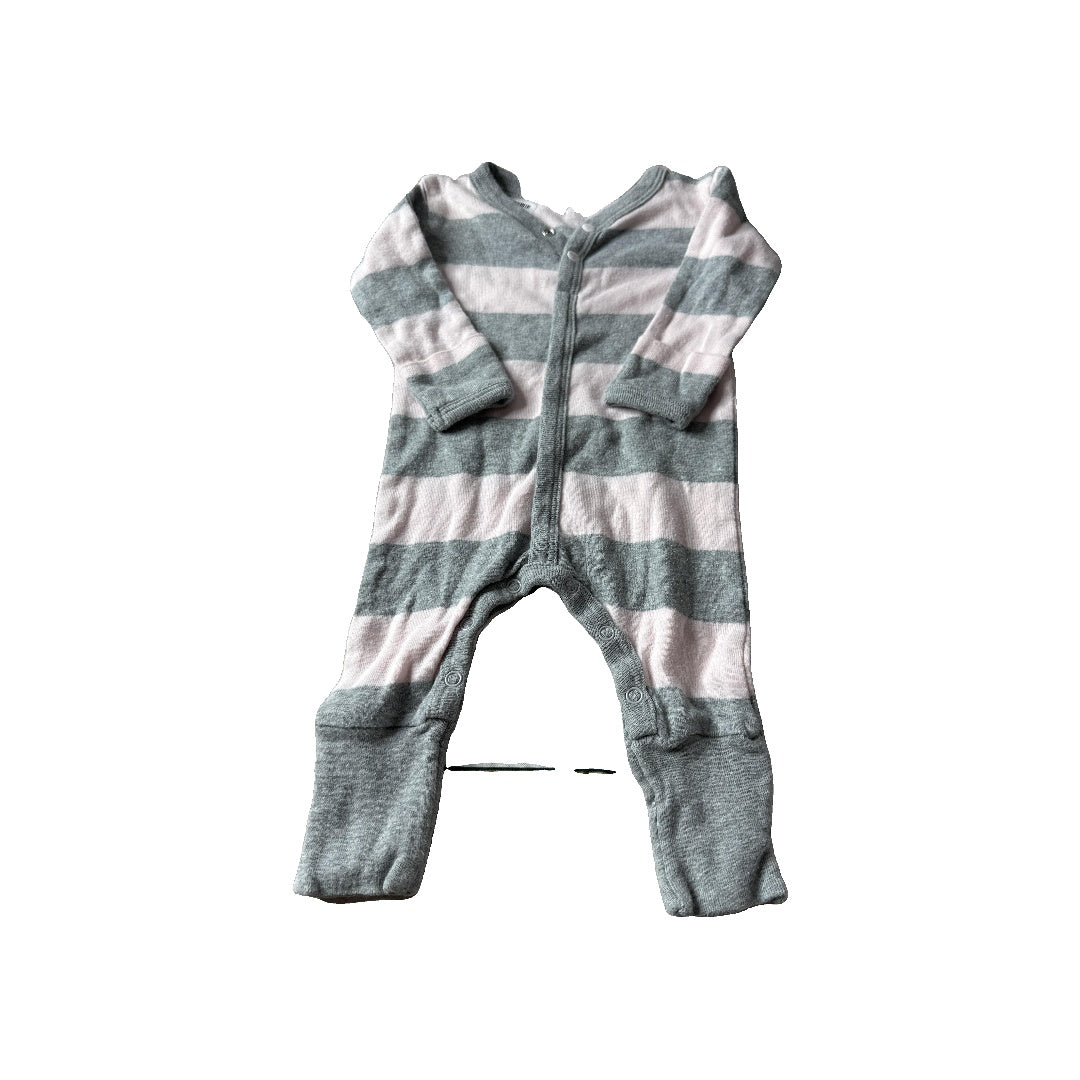 Unisex Pajamas Size: Newborn