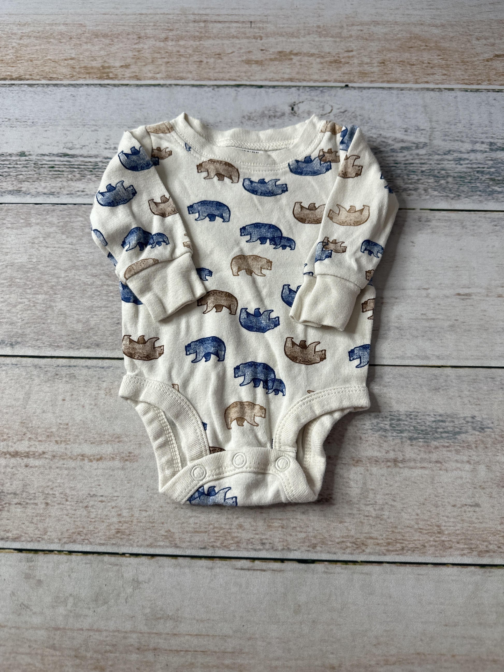 Unisex Onesie Size: Newborn