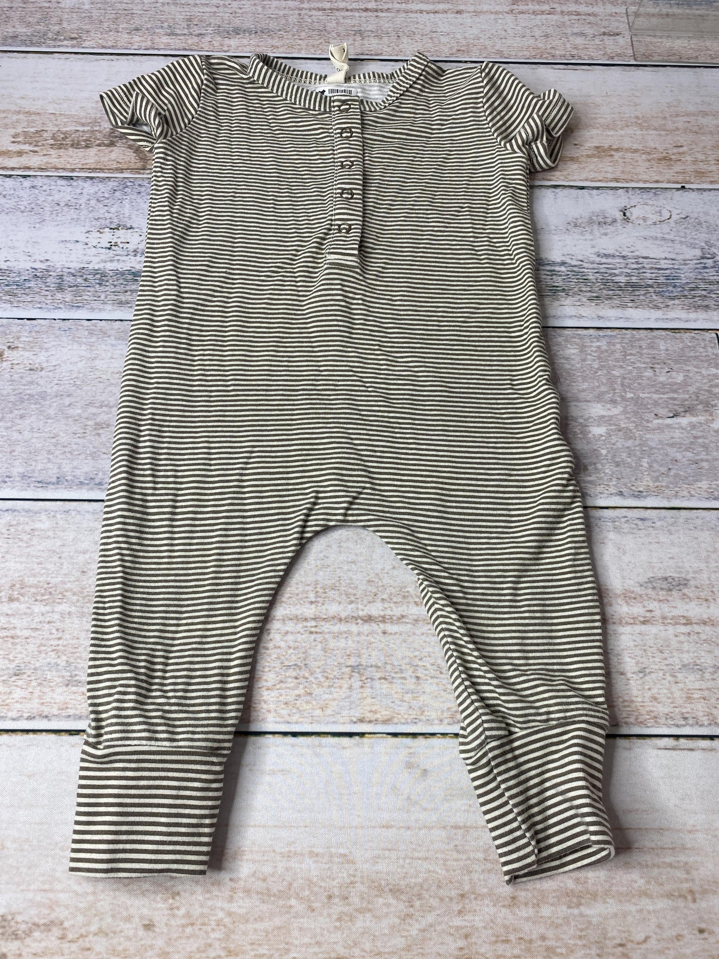 BabySprouts co Unisex Olive | White | Stripe Romper Size: 0-3 months Olive | White | Stripe