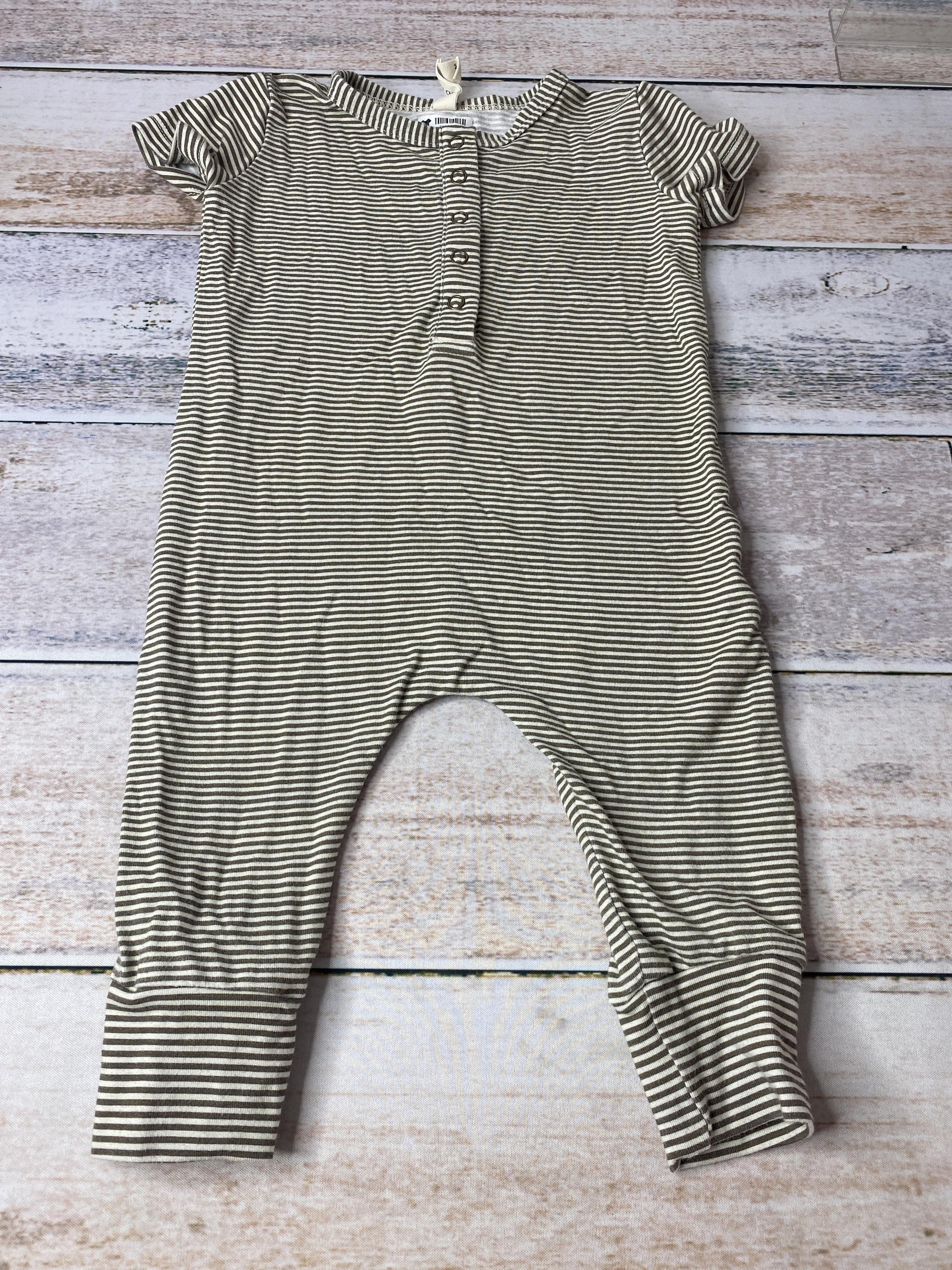 BabySprouts co Unisex Olive | White | Stripe Romper Size: 0-3 months Olive | White | Stripe