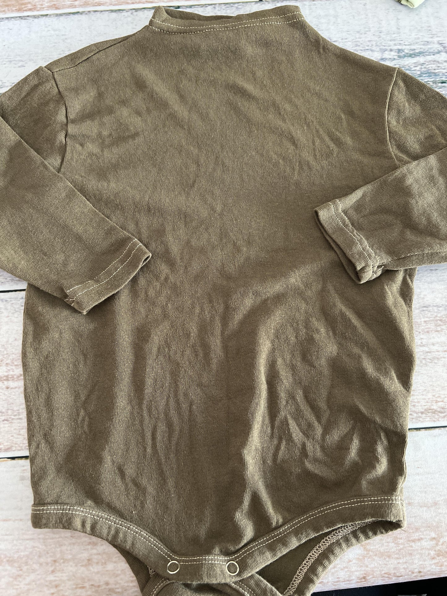GO;U Boys Olive Onesie Size: 18-24 months Olive