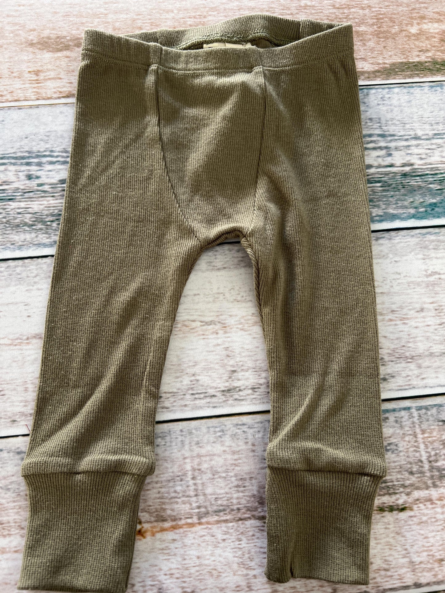 BabySprouts co Unisex Olive Pants Size: 6-12 months Olive