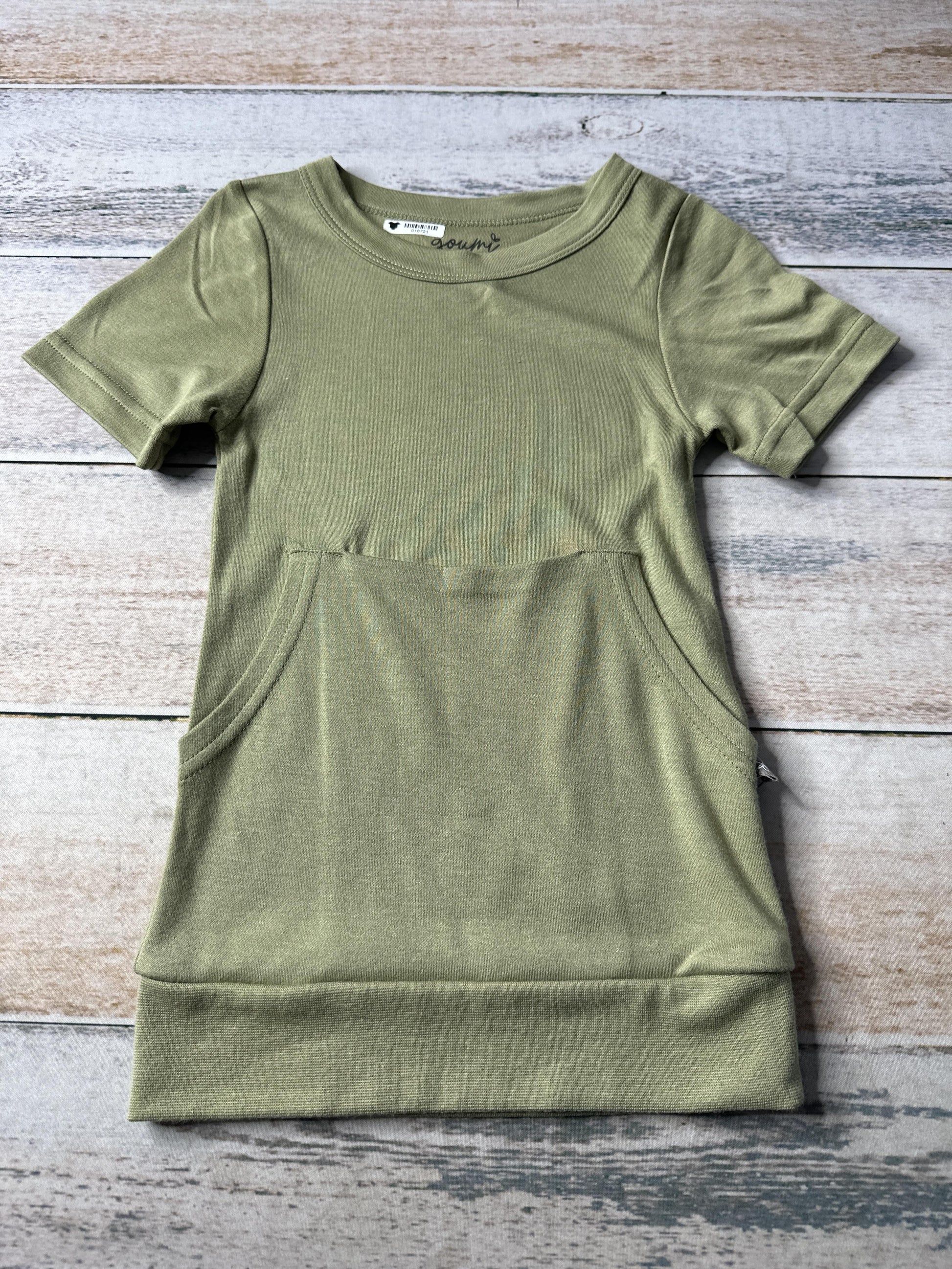 Goumi Unisex Olive Shirt Size: 2T Olive