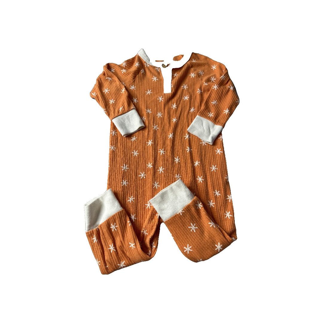 Cat & Jack Boys orange | White | Stars Long Sleeve Outfit Size: 18 months orange | White | Stars