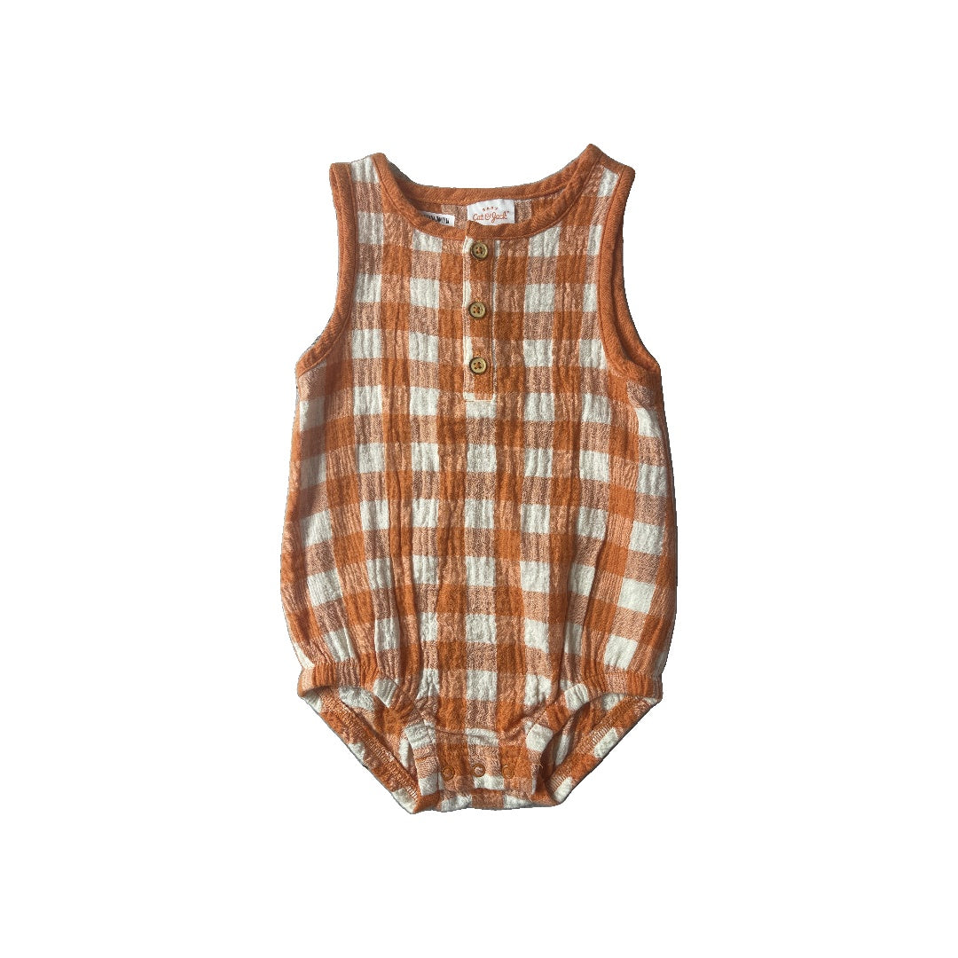 Cat & Jack Boys orange | White Onesie Size: 6-9 months orange | White