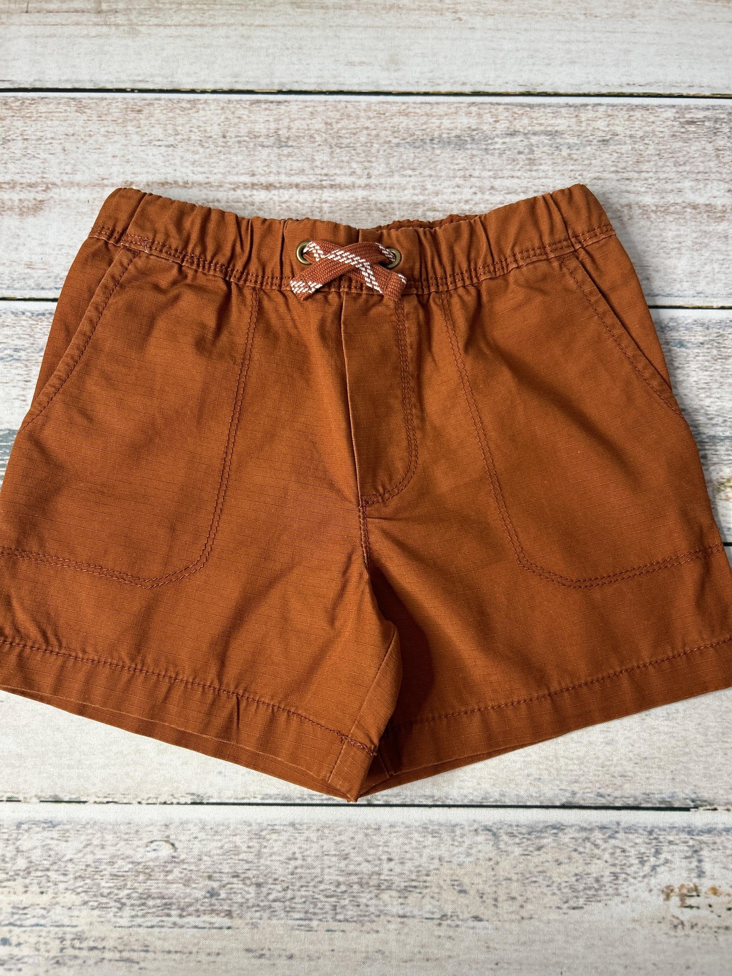 Unisex orange Shorts Size: 3T orange