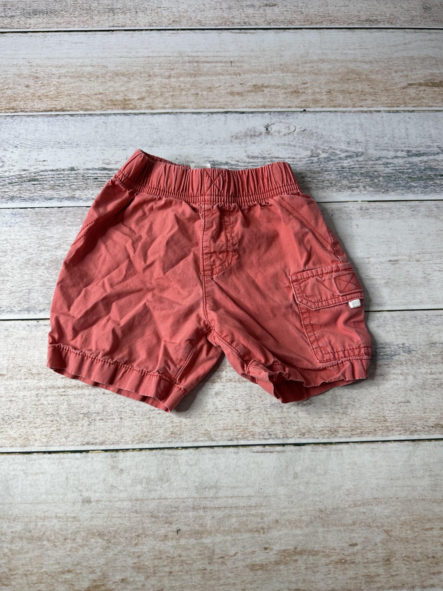 Boys orange Shorts Size: 2T orange