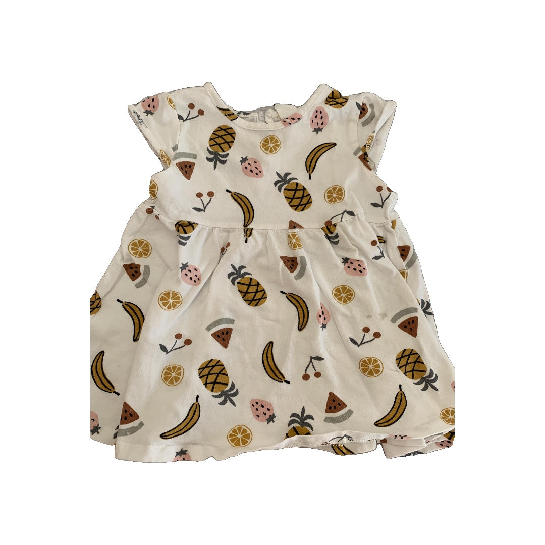 Carters Girls Pattern Dress Size: 9 months Pattern