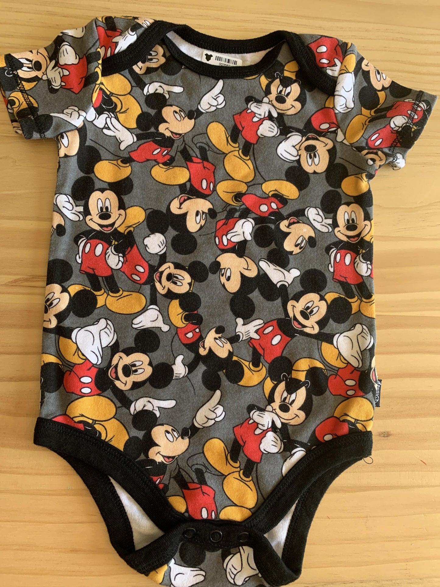 Boys Pattern Onesie Size: 24 months Pattern