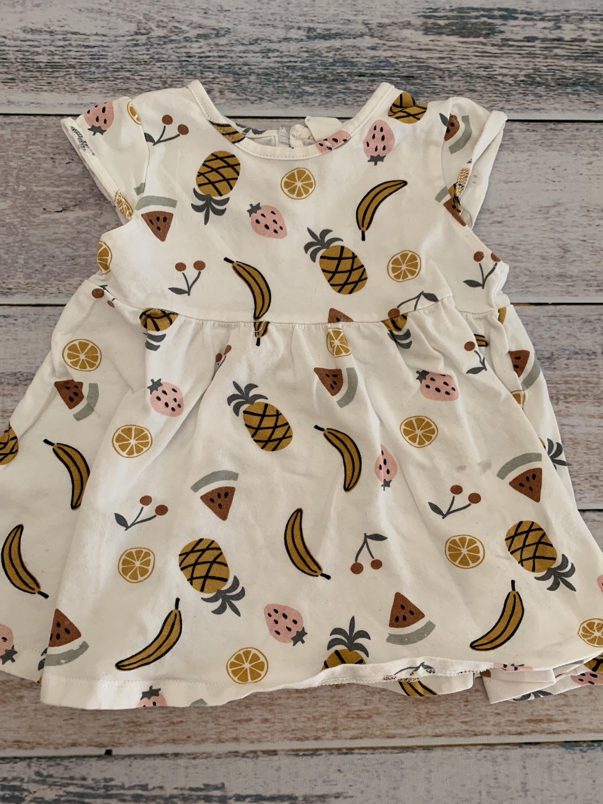 Carters Girls Pattern Dress Size: 9 months Pattern