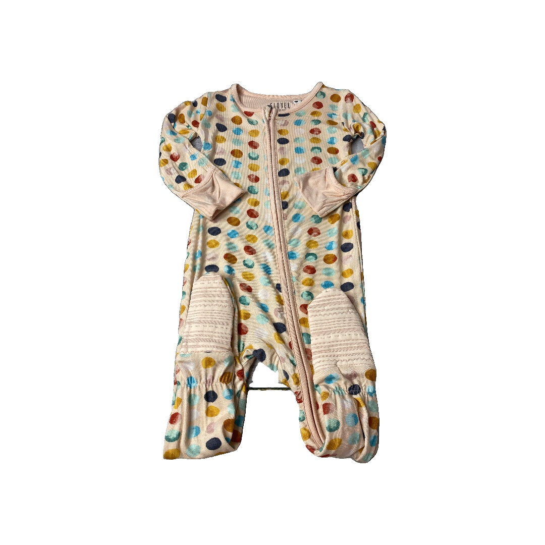 Clover Baby & Kids Unisex Peach | Dots Pajamas Size: 12-18 months Peach | Dots
