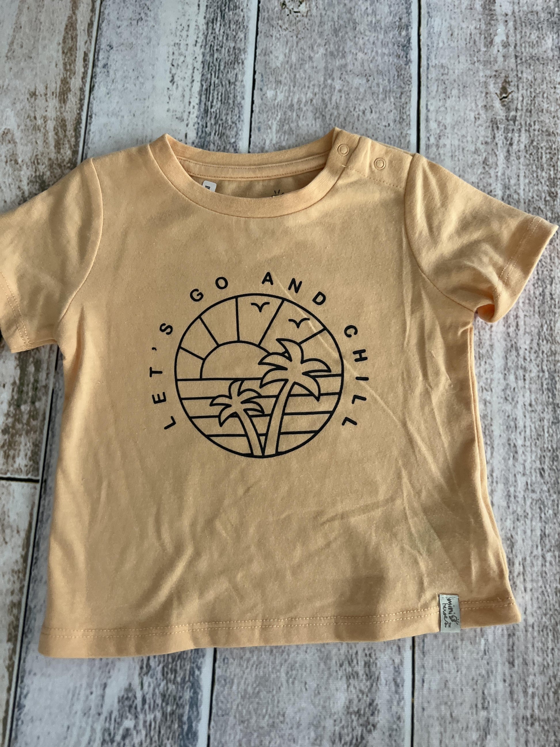 Mini Heroes Girls Peach | Graphic T-Shirt Size: 18 months Peach | Graphic