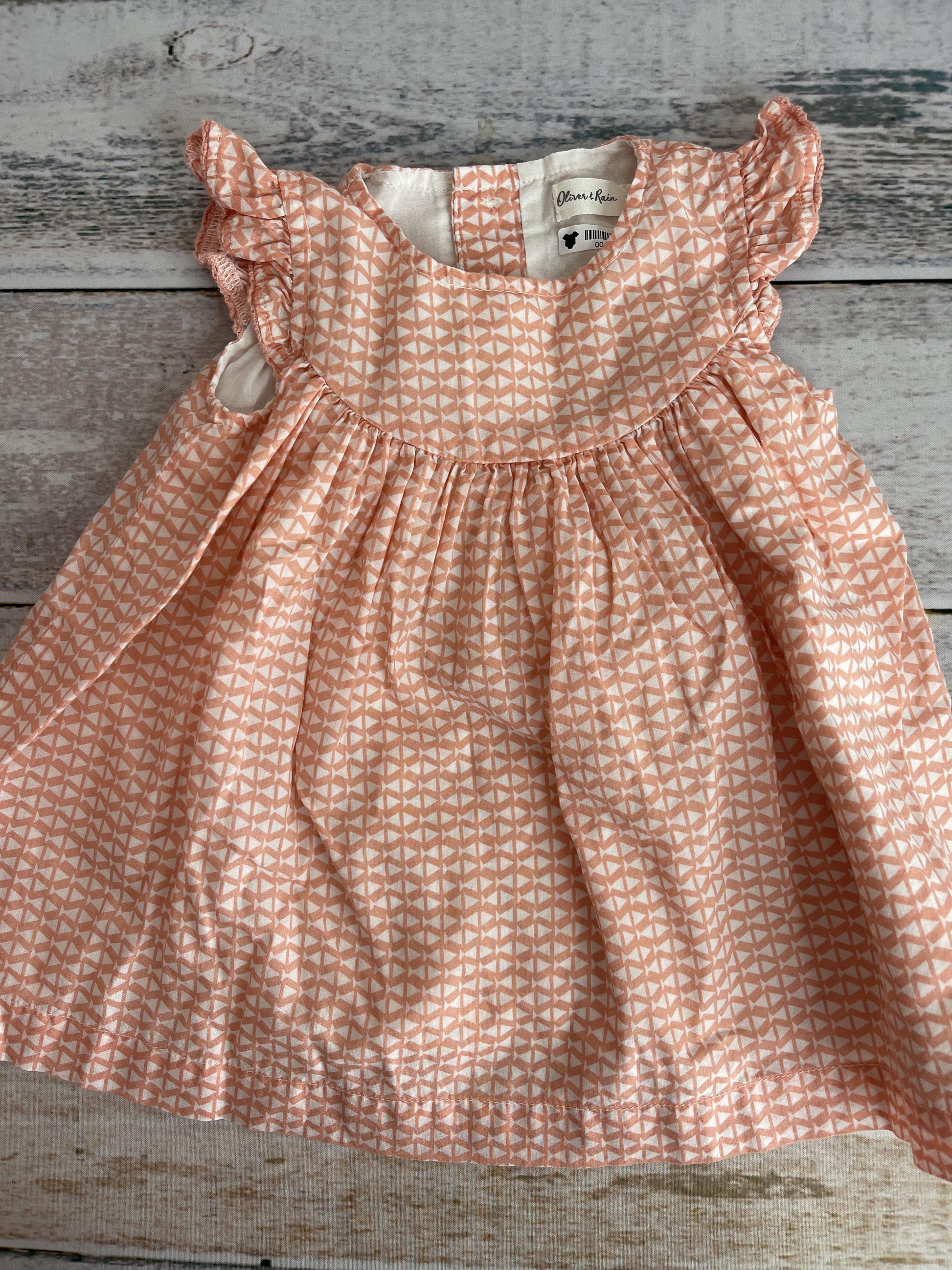 Oliver & Rain Girls Peach | White Dress Size: 6 months Peach | White