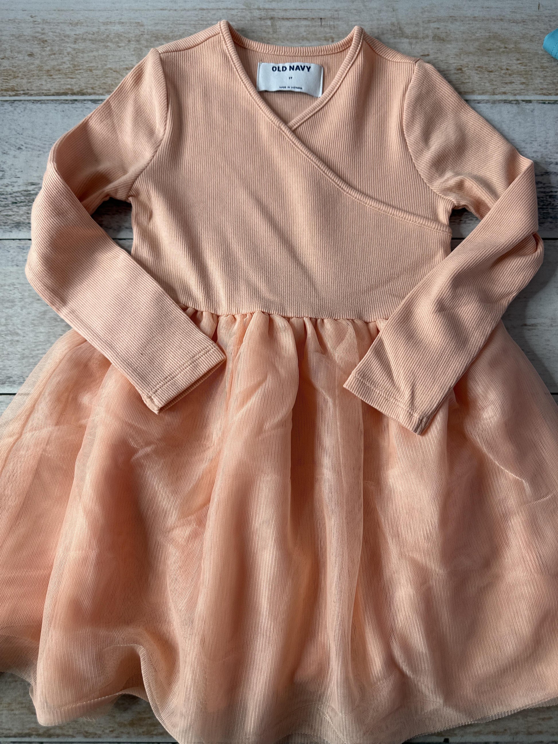 Old Navy Girls Peach Dress Size: 3T Peach