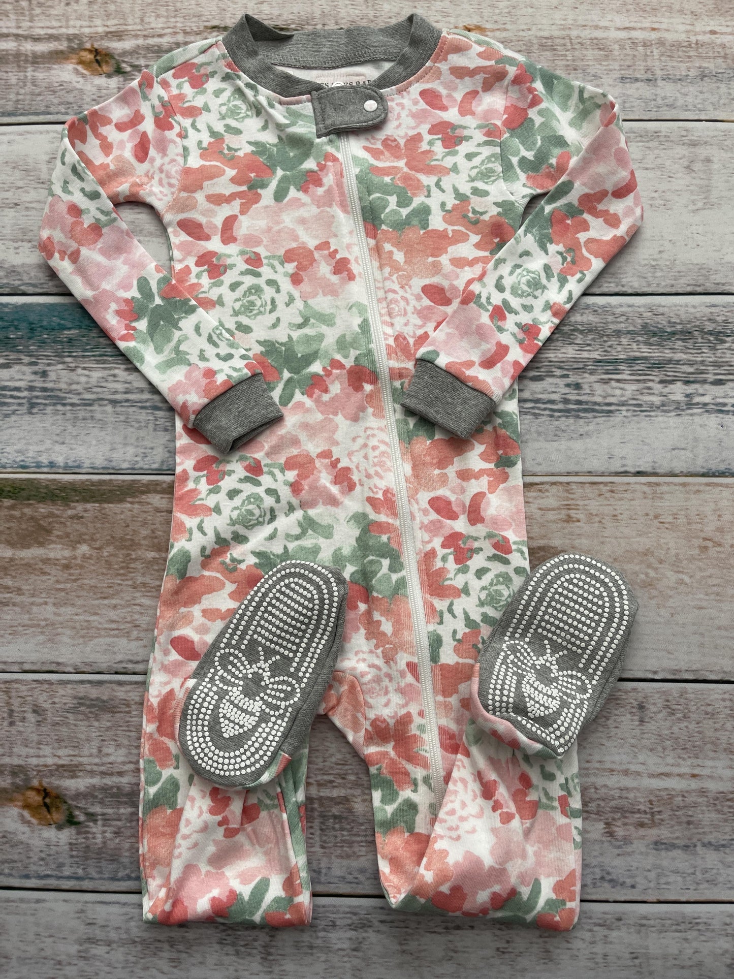 Burt's Bees Girls Pink floral | light green | White Pajamas Size: 18 months Pink floral | light green | White
