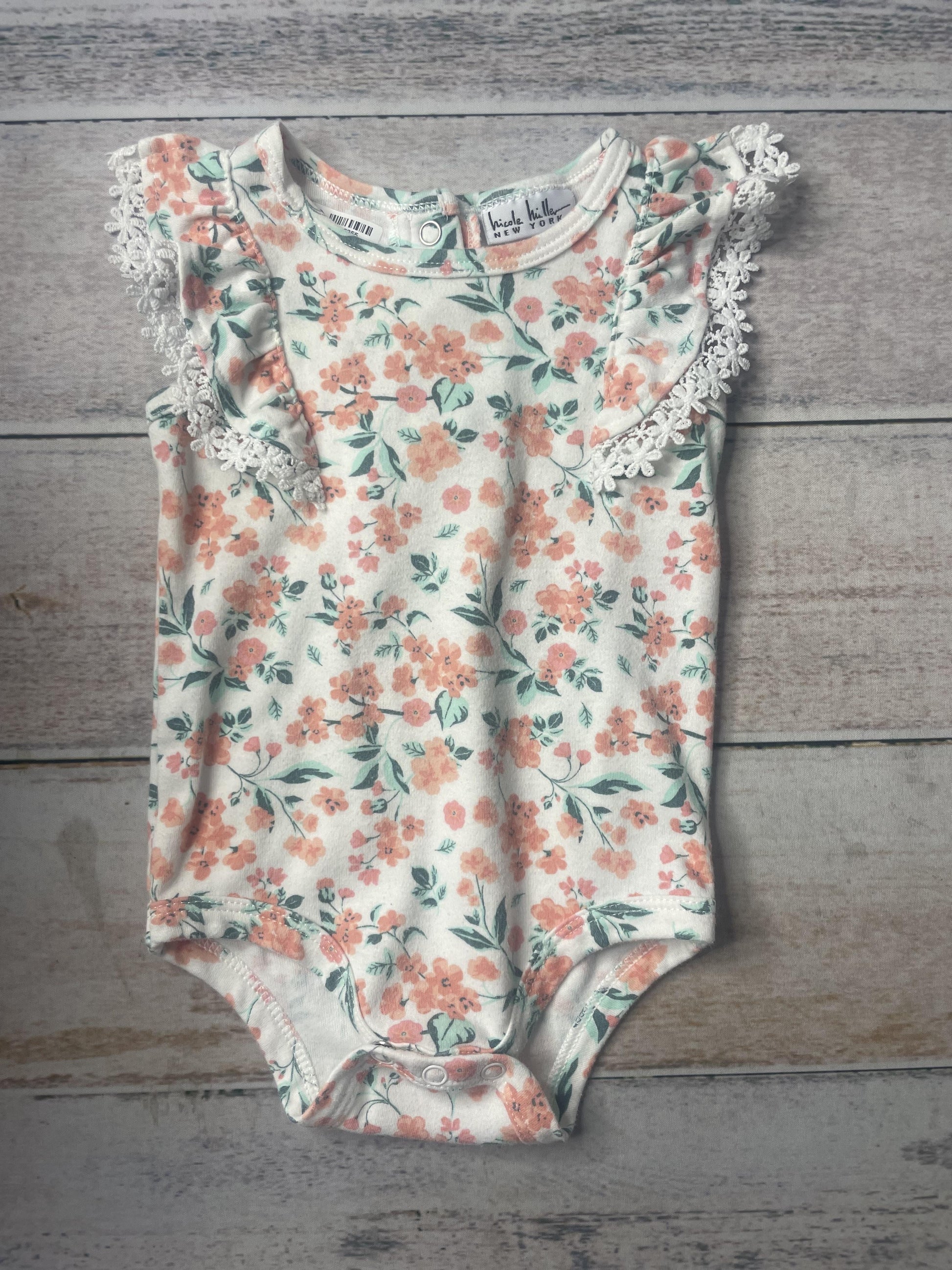 Nicole Miller Girls Pink floral Onesie Size: 12 months Pink floral