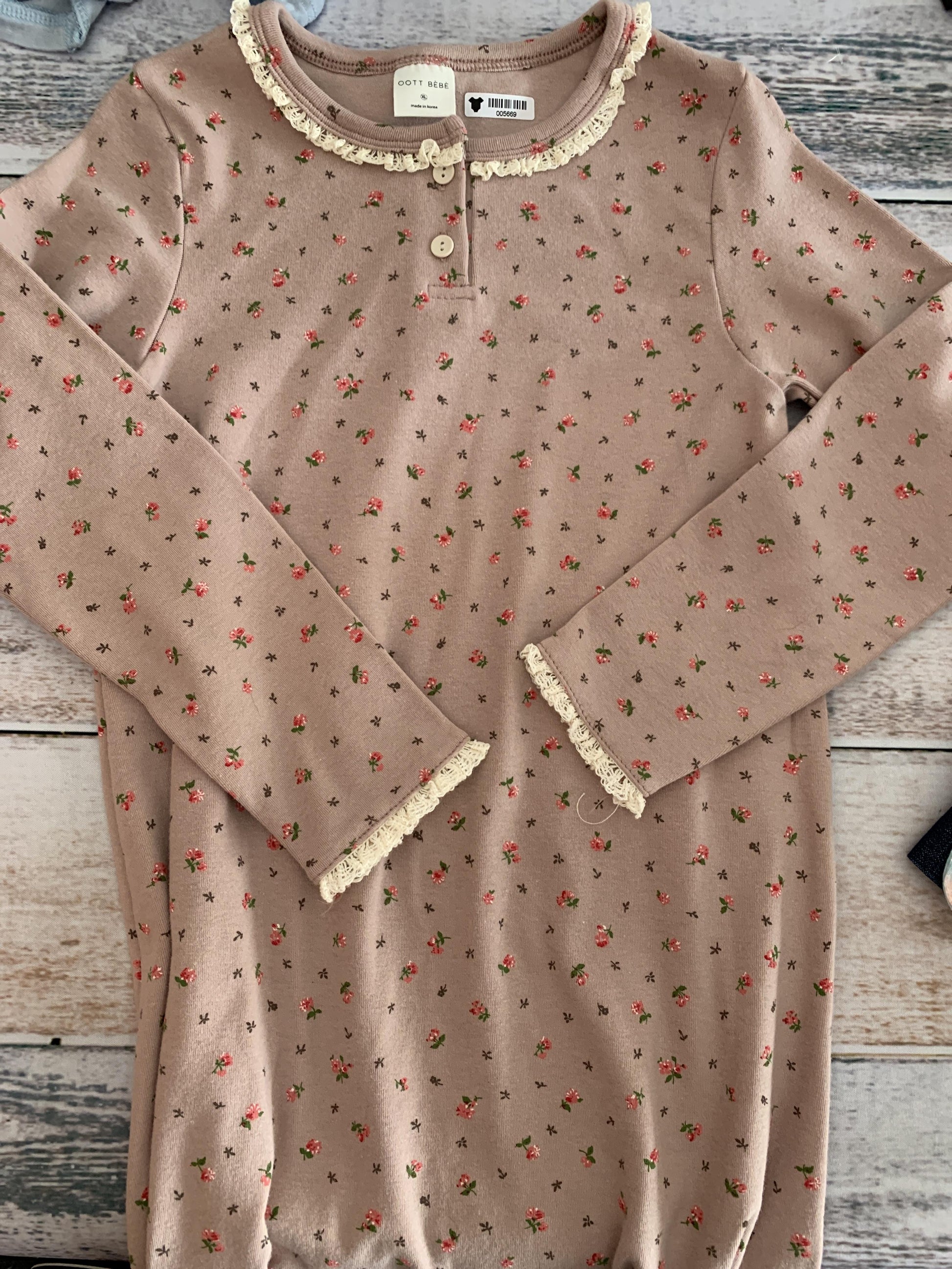 Oott Bebe Girls Pink floral Dress Size: 4T Pink floral