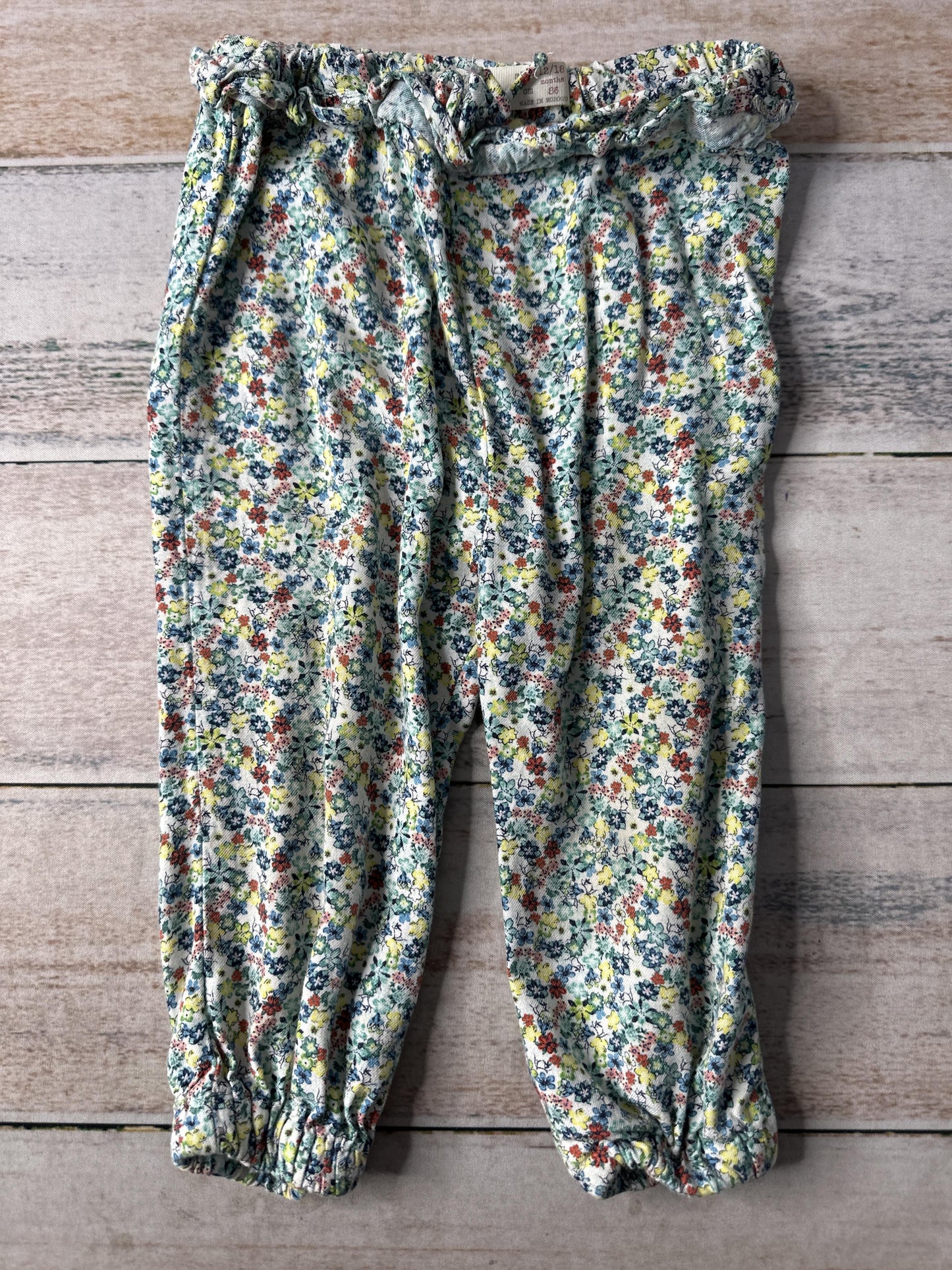 Zara Girls Pink floral Pants Size: 18 months Pink floral