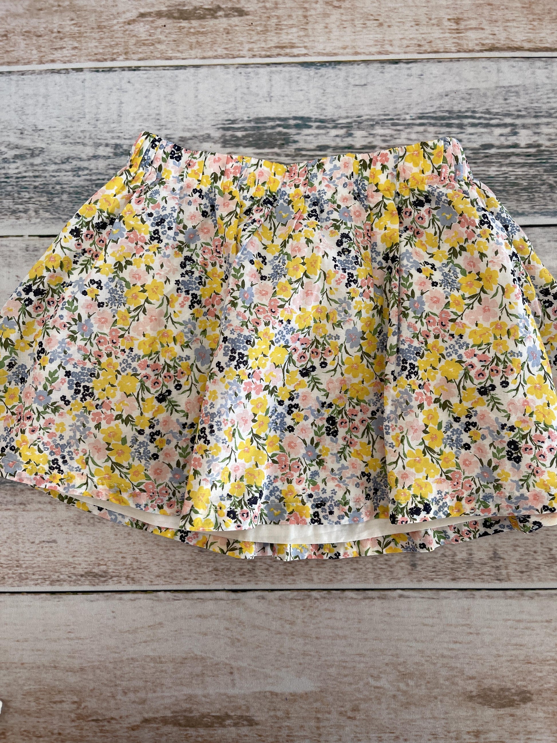 Old Navy Girls Pink floral Skirt Size: 18-24 months Pink floral