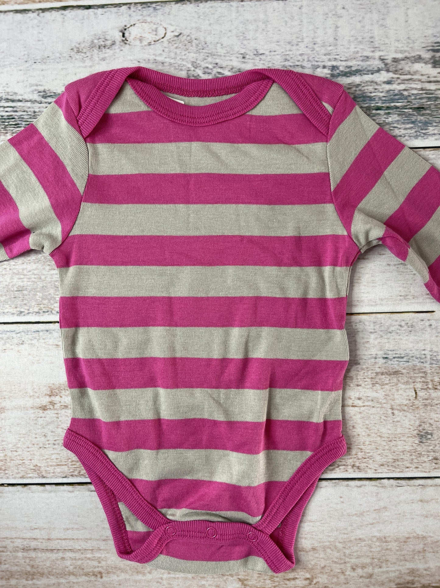 Leveret Unisex pink | Grey Onesie Size: 3-6 months pink | Grey