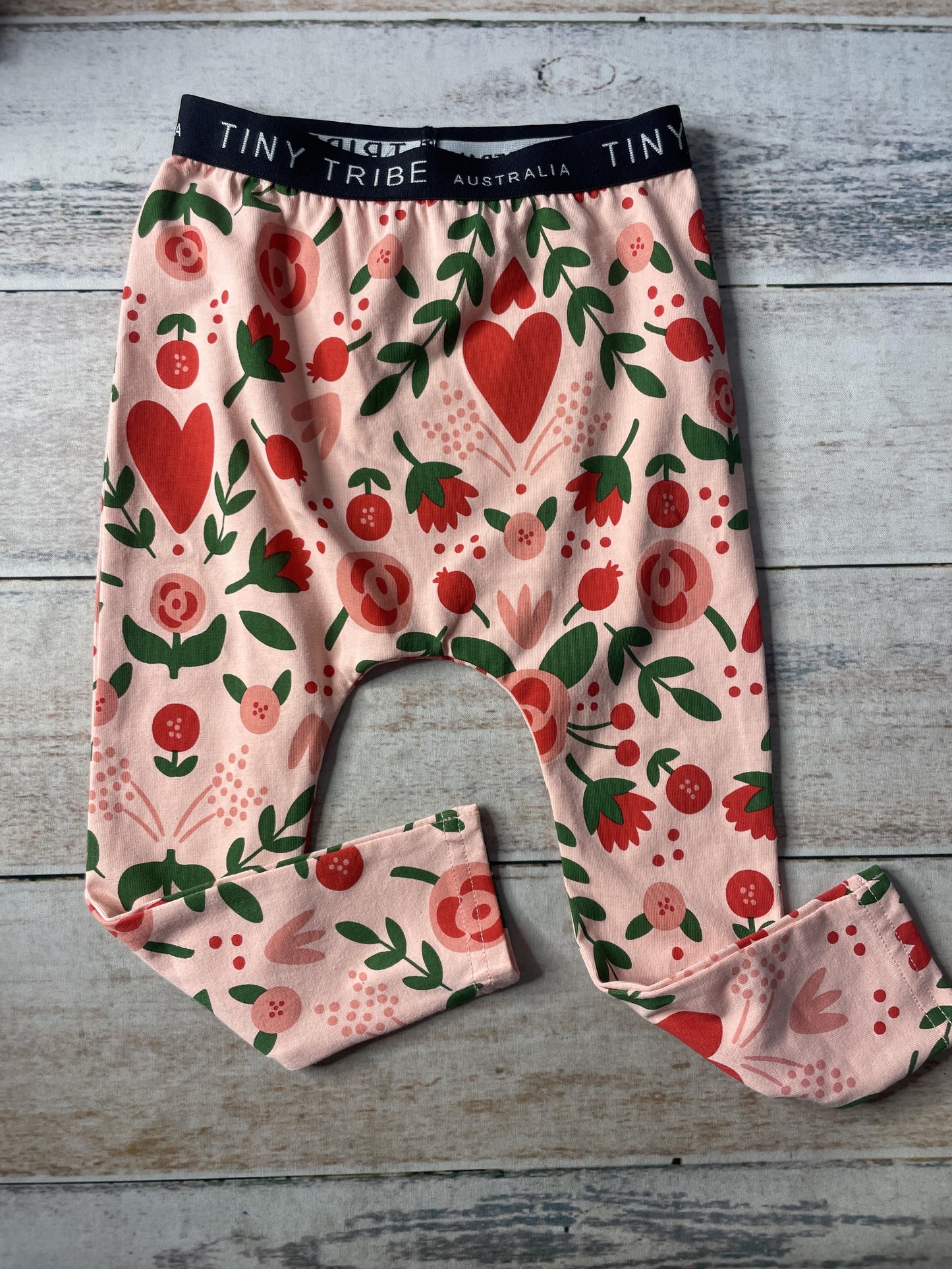 Tiny Tribe Girls pink | Hearts | Red Pants Size: 18-24 months pink | Hearts | Red