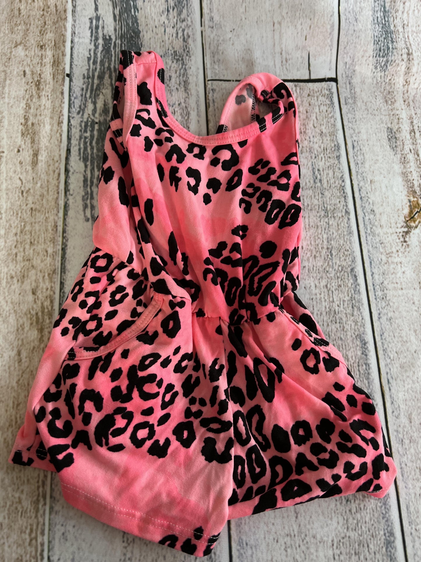 Sofi Girls pink | Leopard print Romper Size: 0-3 months pink | Leopard print