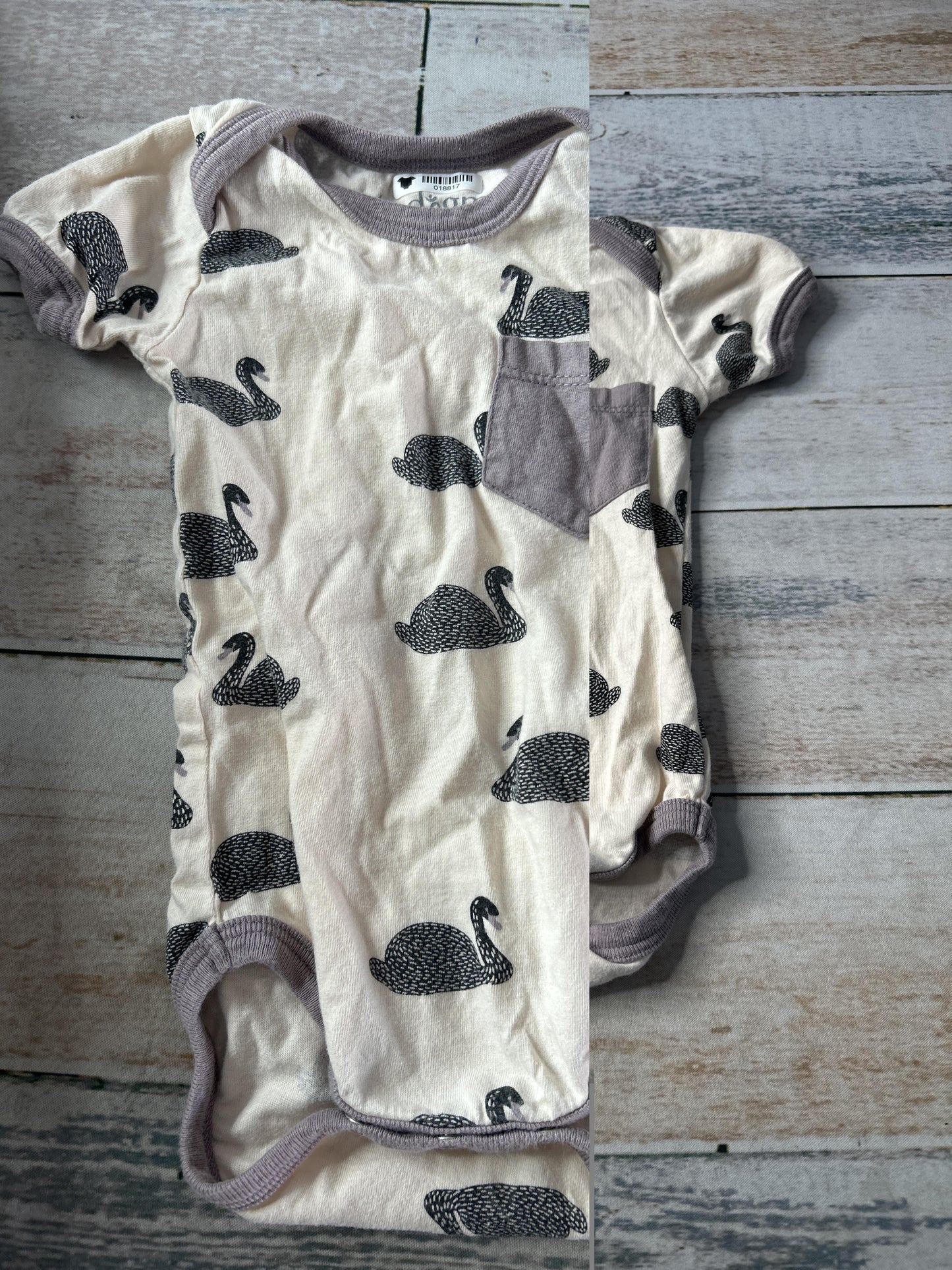 Cat & Dogma Girls pink | Mauve | ducks Onesie Size: 3-6 months pink | Mauve | ducks