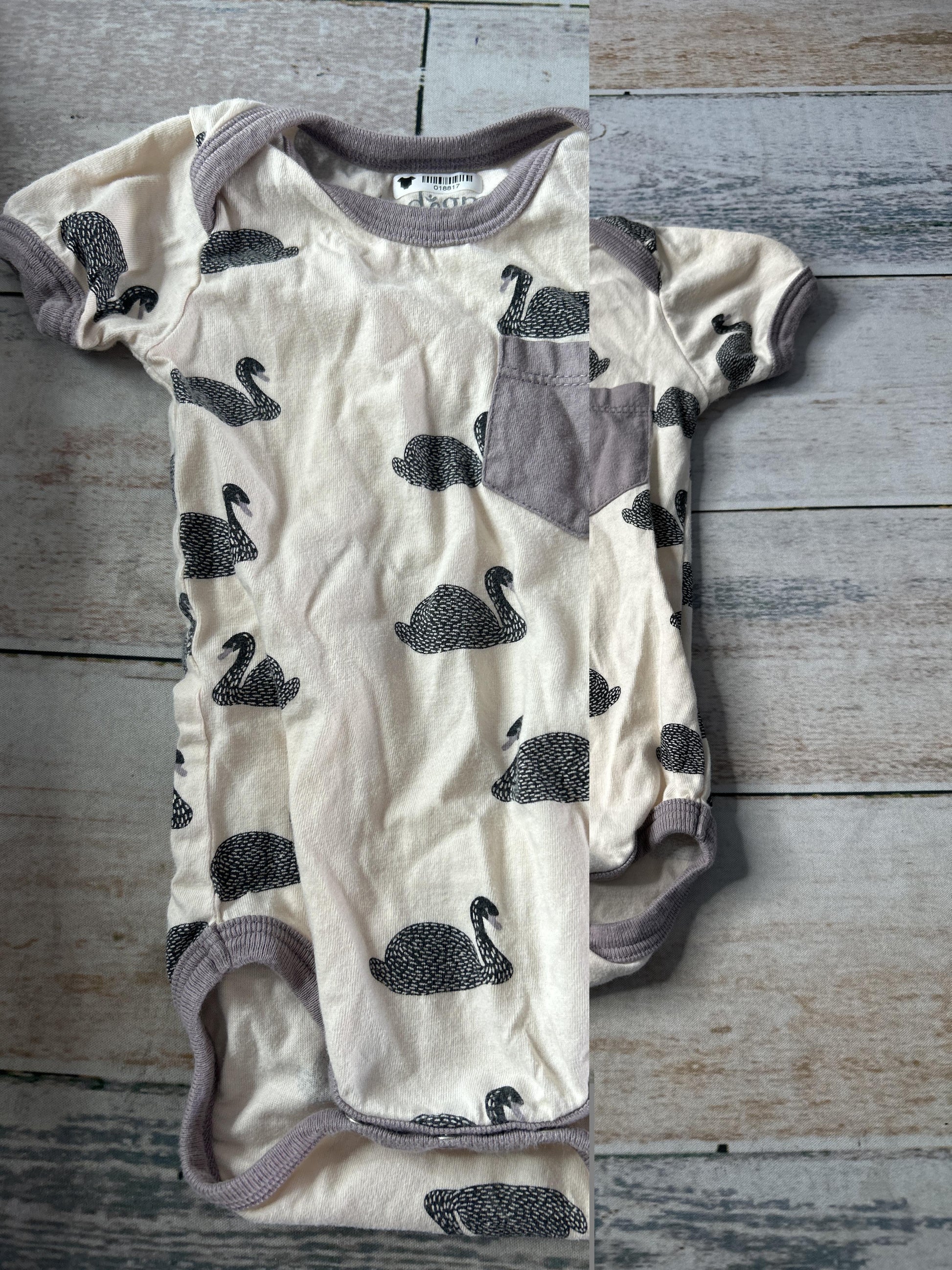 Cat & Dogma Girls pink | Mauve | ducks Onesie Size: 3-6 months pink | Mauve | ducks