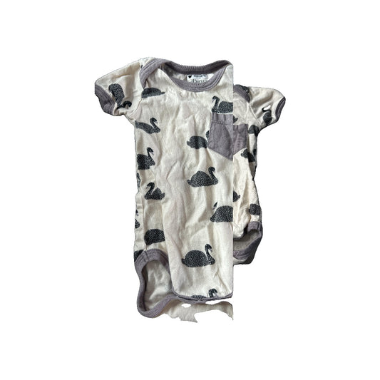 Cat & Dogma Girls pink | Mauve | ducks Onesie Size: 3-6 months pink | Mauve | ducks