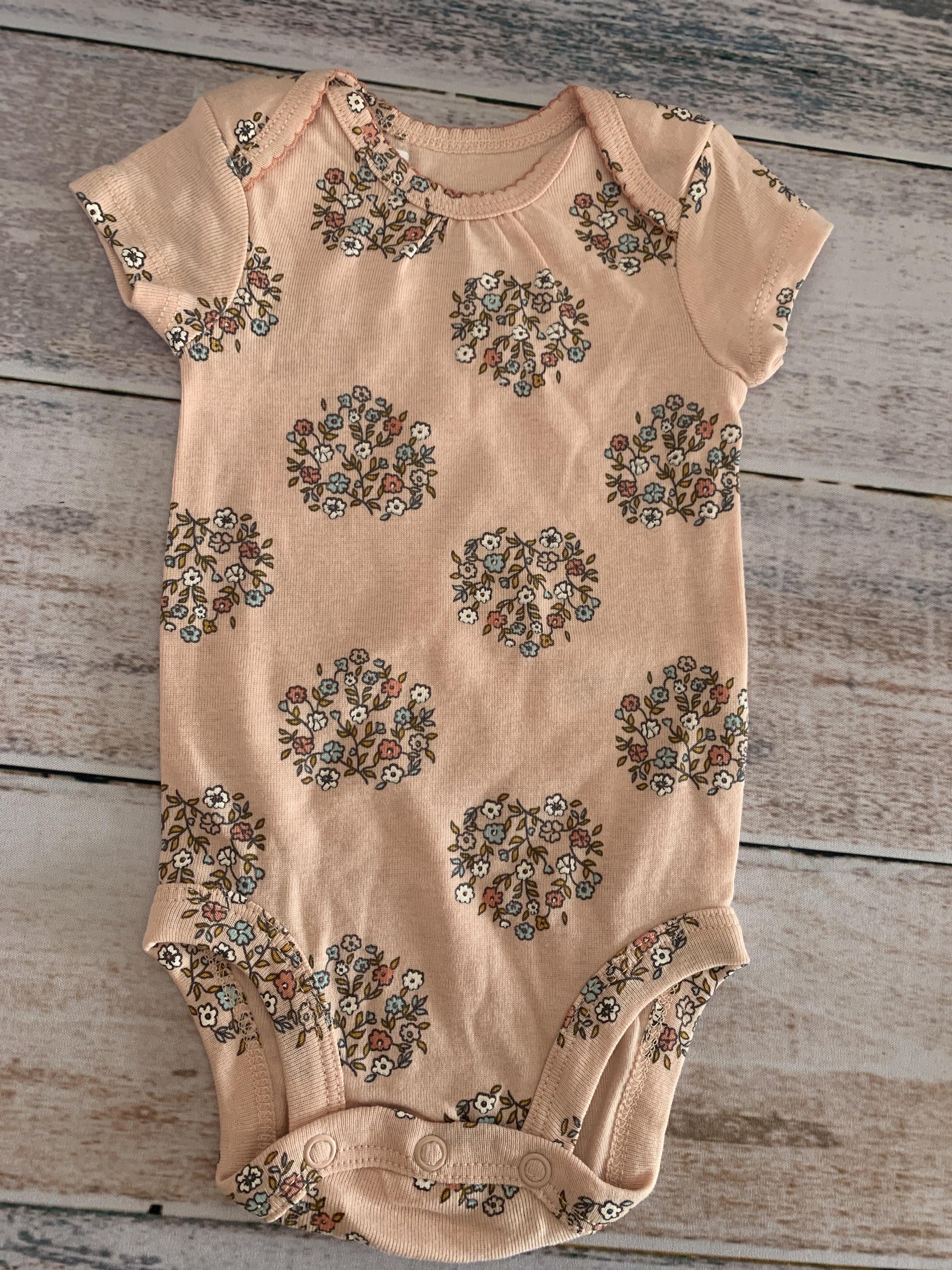 Carters Girls pink | Pink floral Onesie Size: 0-3 months pink | Pink floral