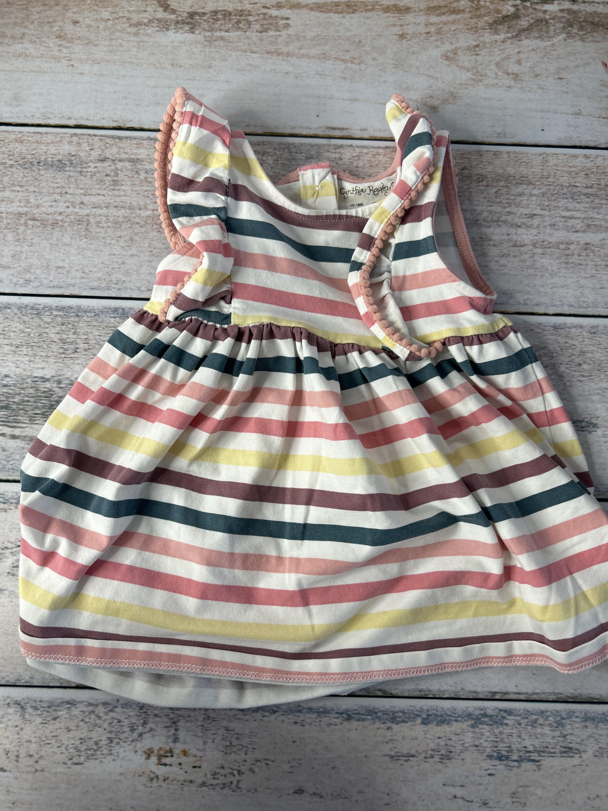 Girls pink | purple | Yellow | Stripe Dress Size: 12-18 months pink | purple | Yellow | Stripe