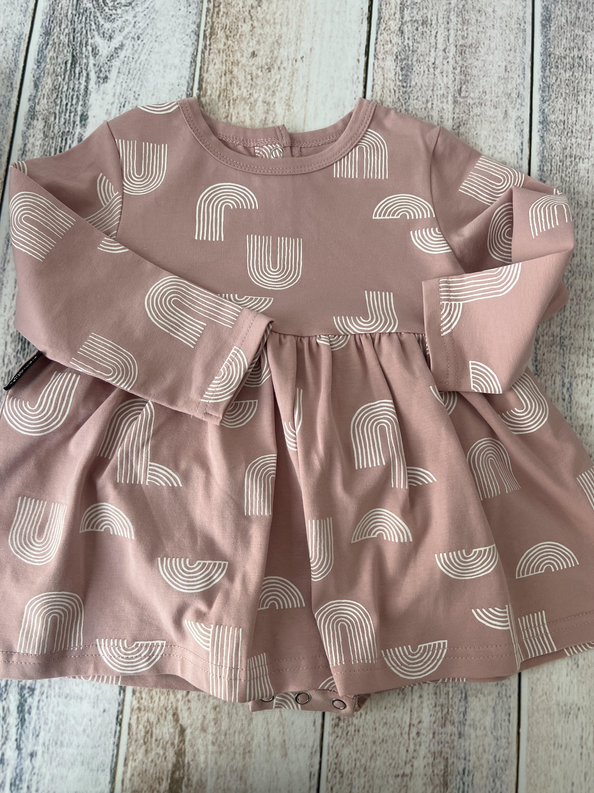 Tiny Tribe Girls pink | Rainbow Dress Size: 12-18 months pink | Rainbow
