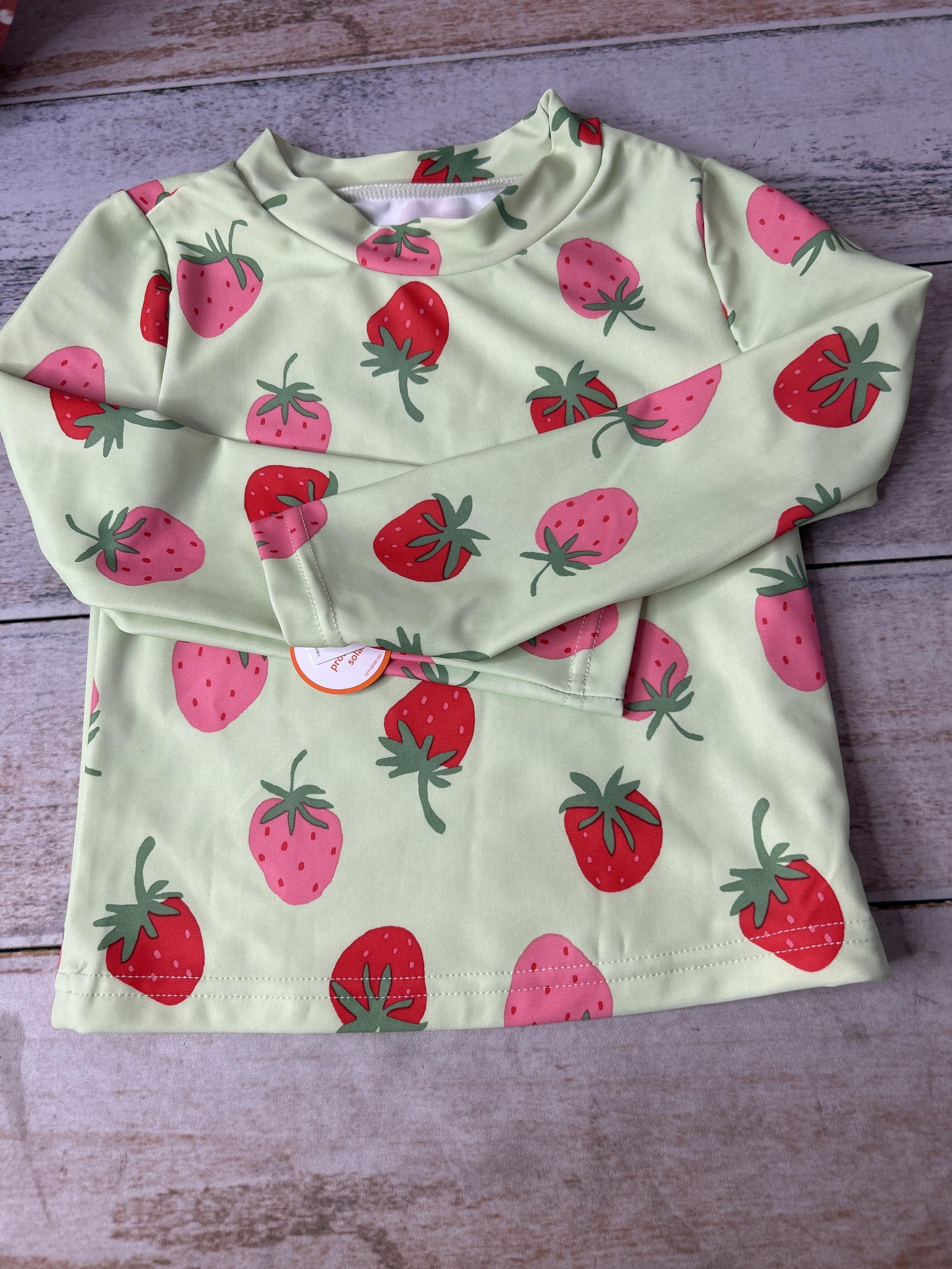 Girls pink | Red Rashguard Size: 4T pink | Red