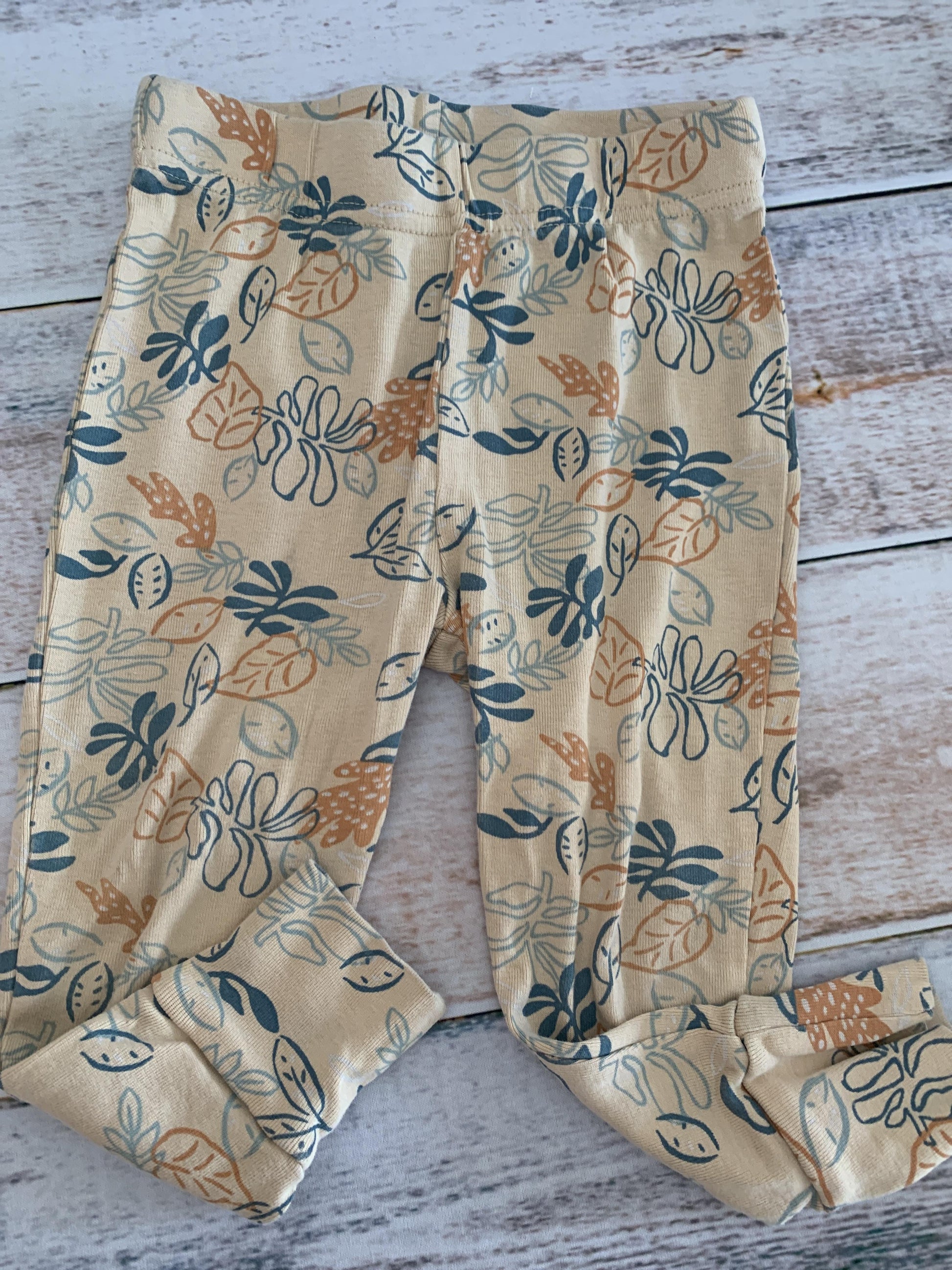 Oliver & Rain Girls pink | Tan | Pink floral Pants Size: 2T pink | Tan | Pink floral