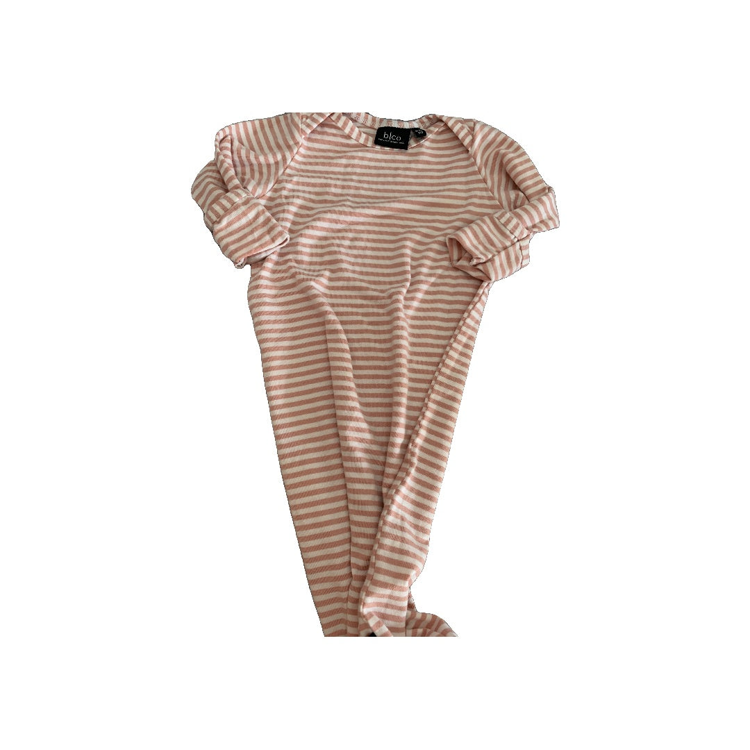 BabySprouts co Girls pink | White | Stripe Sleepsack Size: 3-6 months pink | White | Stripe