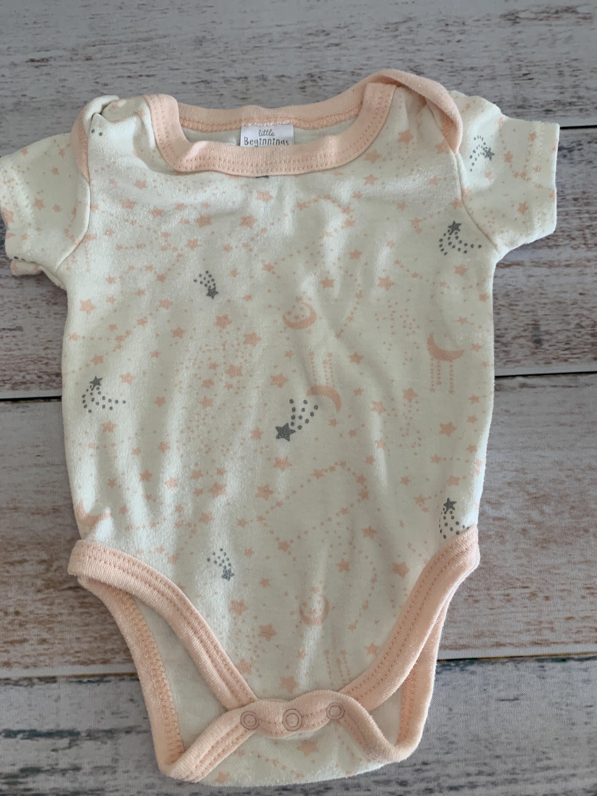 Girls pink | White Onesie Size: 0-3 months pink | White